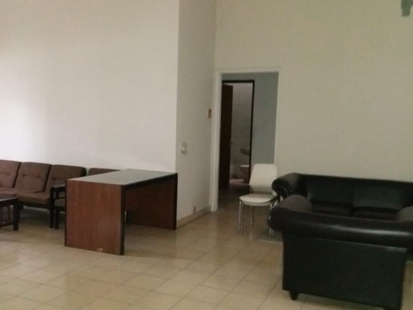 CIPAKU 5 NO.19-3BR-LIVING AREA