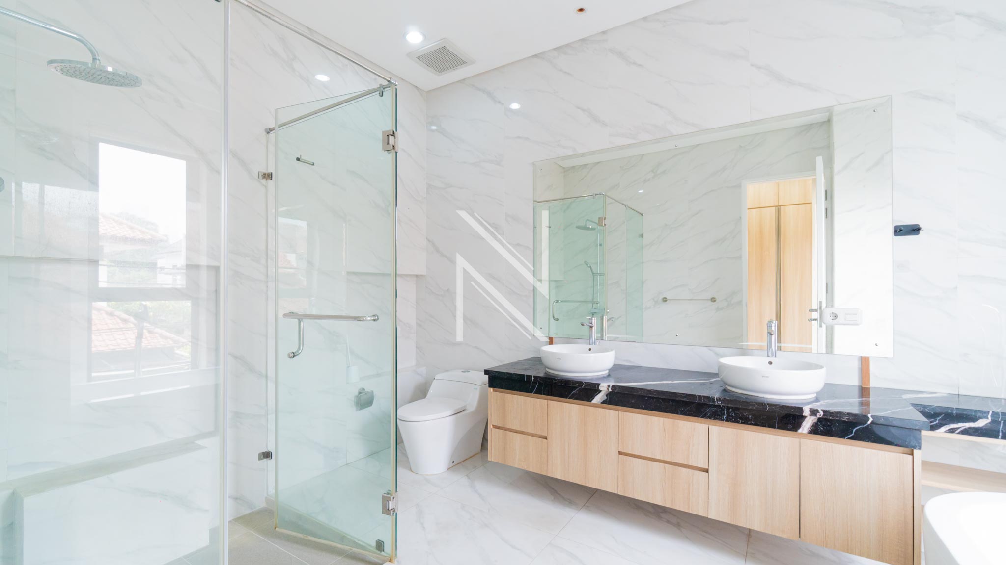 CIPAYUNG II-5BR-BATHROOM 3 Elegant 5BR for Refined Family Living – Kebayoran Baru