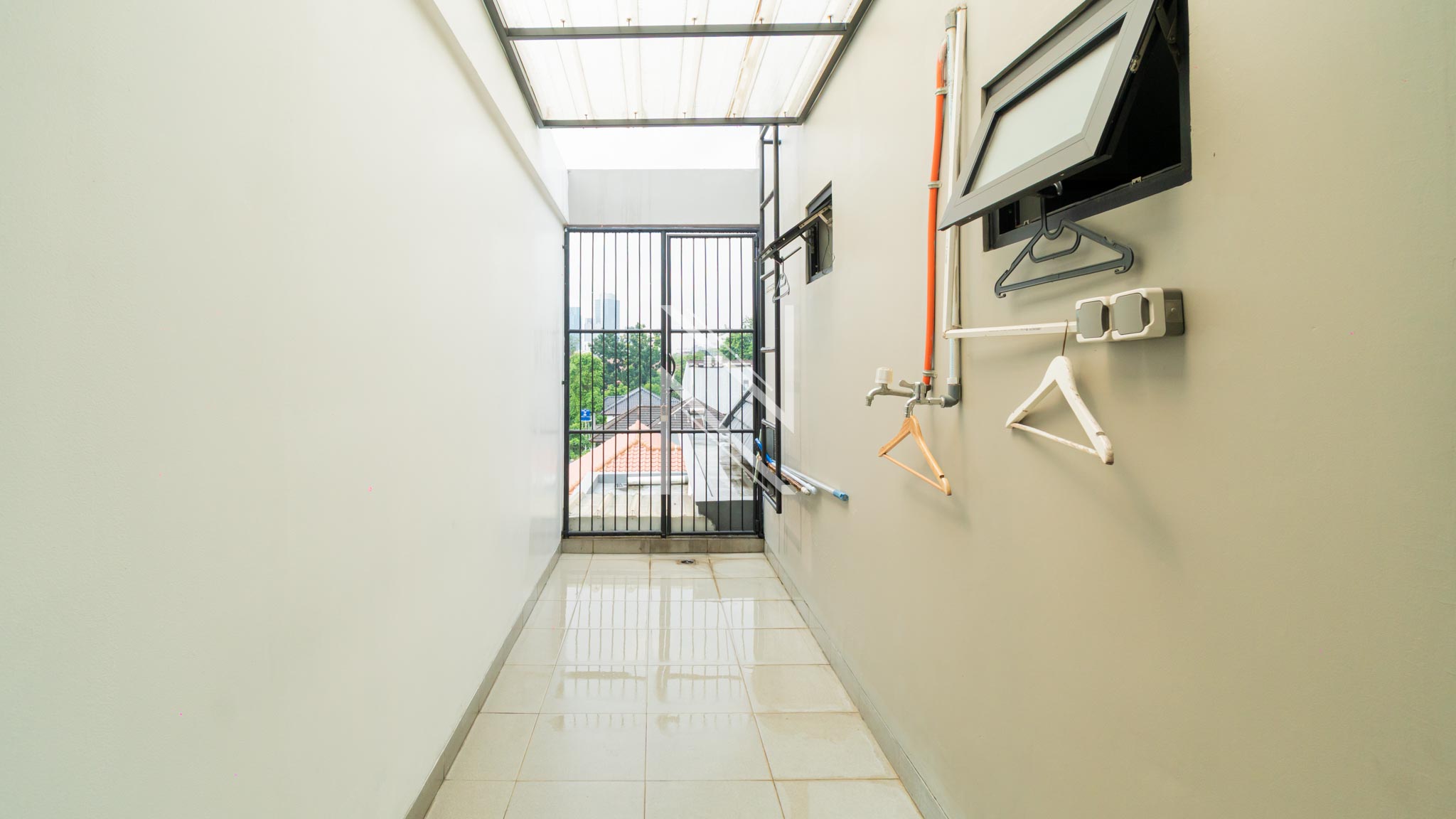CIPAYUNG II-5BR-SERVICE AREA 1 Elegant 5BR for Refined Family Living – Kebayoran Baru