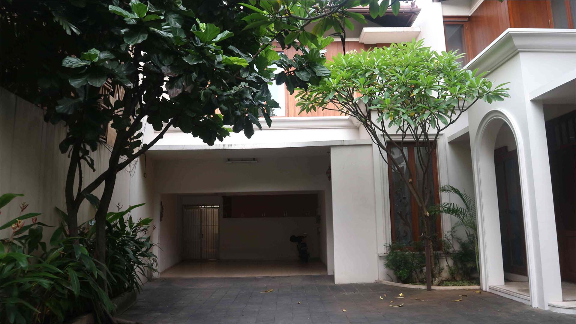 Well-Planned 4BR for Families – Cipete