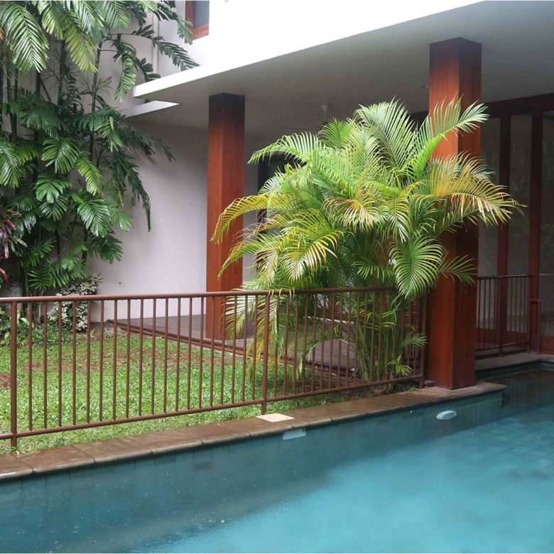 CIPETE-4BR-SWIMMING POOL & BACKYARD