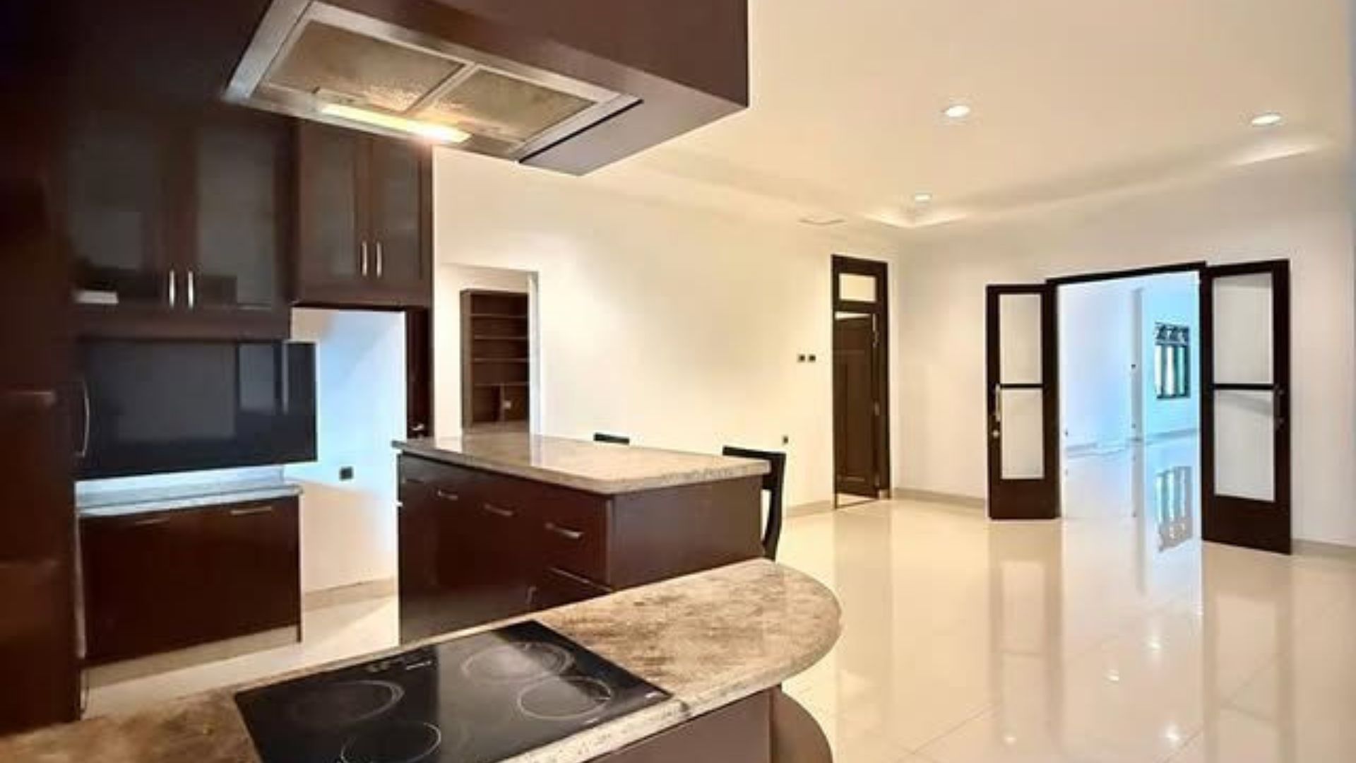 Grand 9BR Home for Large Family Living