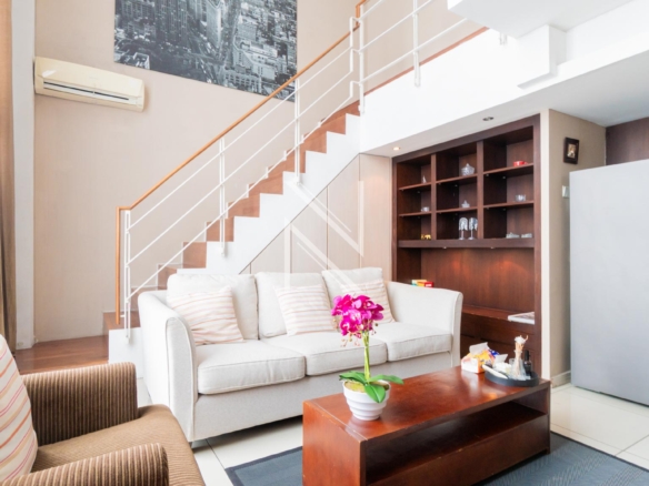 CITYLOFT'S-1BR-LIVING AREA ANGLE 2