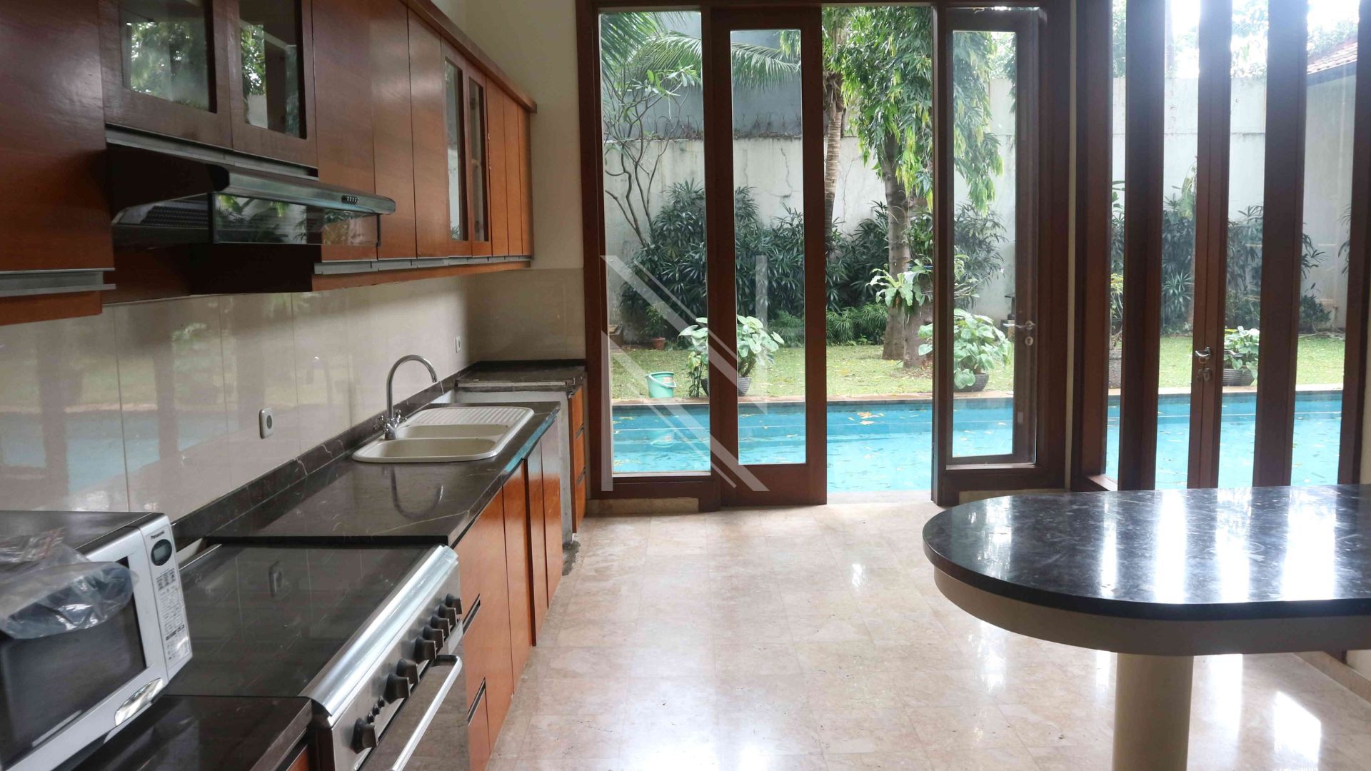 Functional 4BR Home in a Cilandak