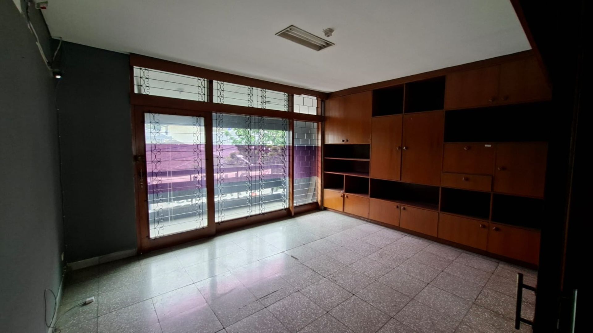 Elegant 4BR Urban Home – Kebayoran Baru