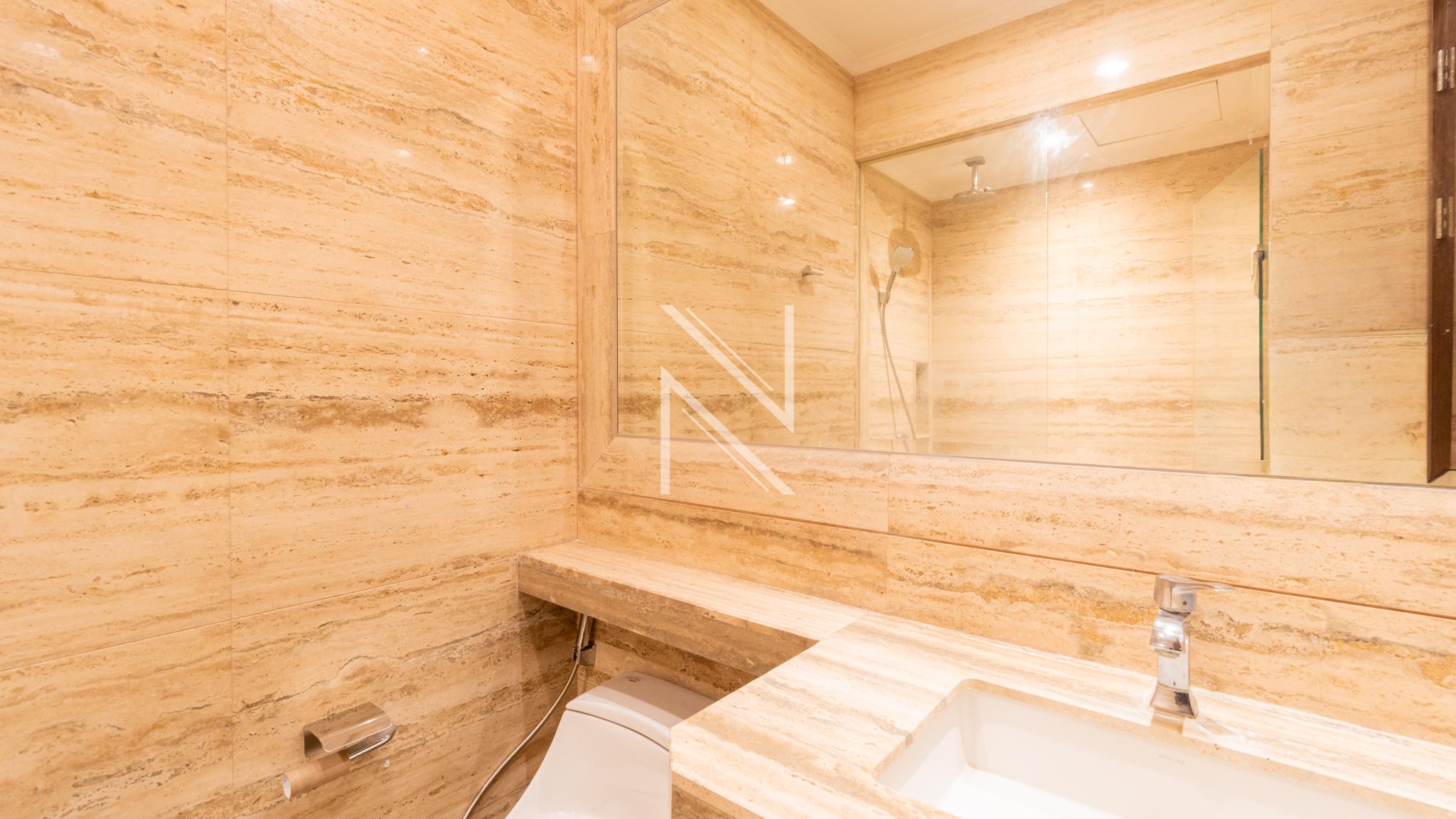 DISTRICT8-1BR-BATHROOM Efficient 1BR for Comfort Living – District 8