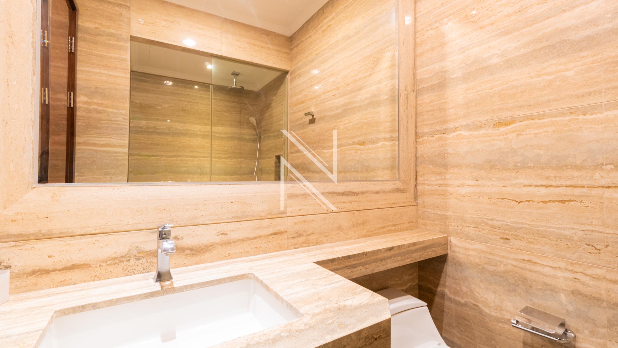 Stylish 1BR City Home at District 8