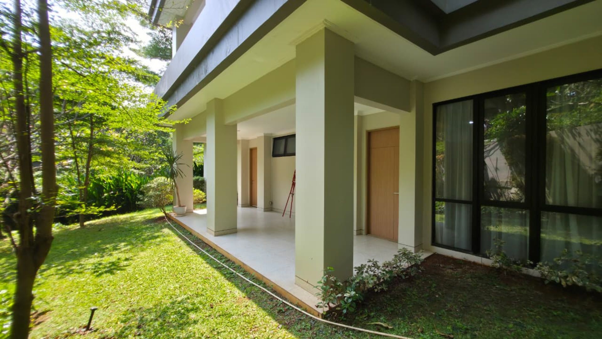 Prestigious 3BR Residence at Executive Paradise