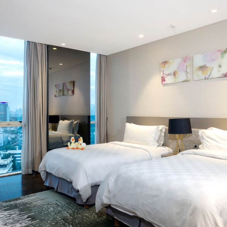 FRASER MENTENG-4BR-BEDROOM 1