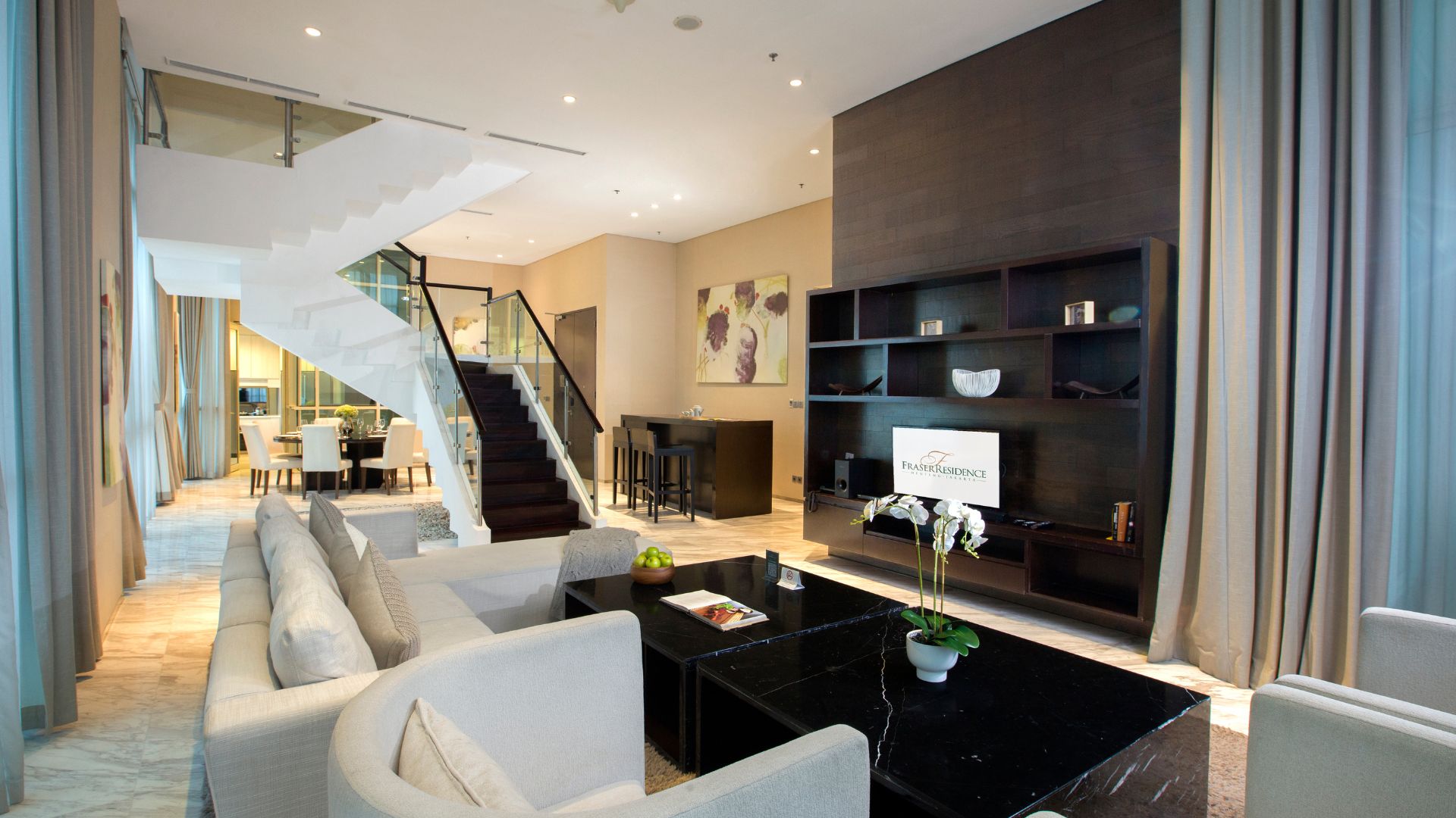 FRASER MENTENG-4BR-LIVING AREA Expansive 4BR for Family Comfort – Fraser Residence