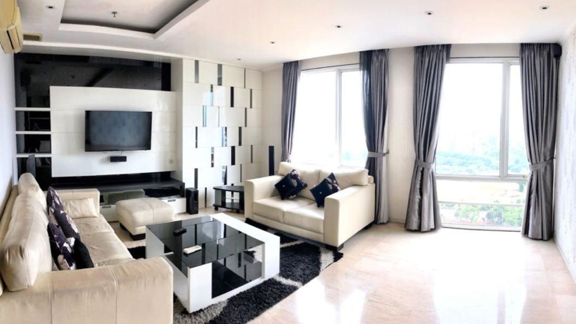 FX Residence - 3BR - Living Area