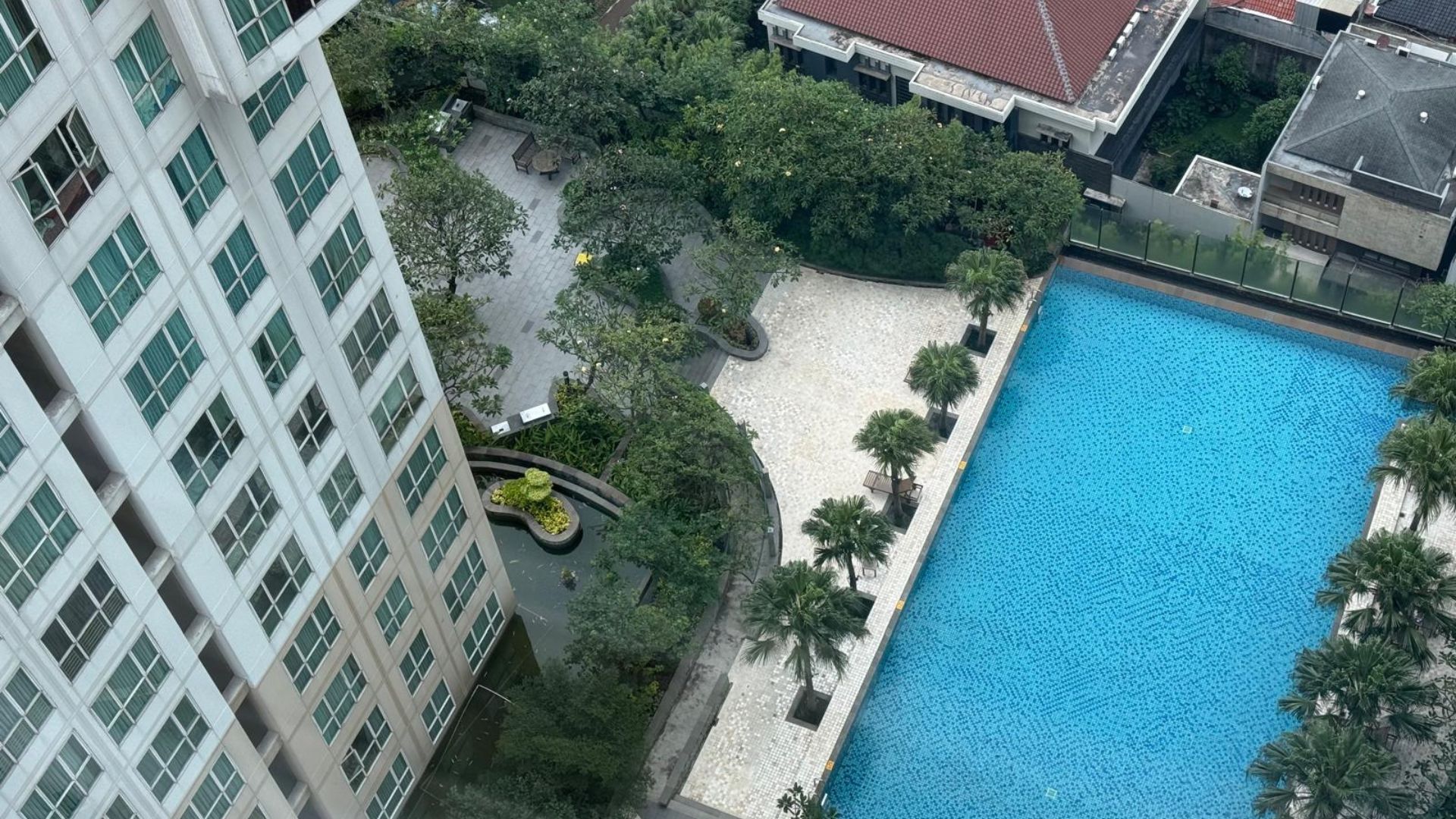 GANDARIA HEIGHTS-3+1BR-SWIMMING POOL Spacious 3+1BR Living at Gandaria Heights