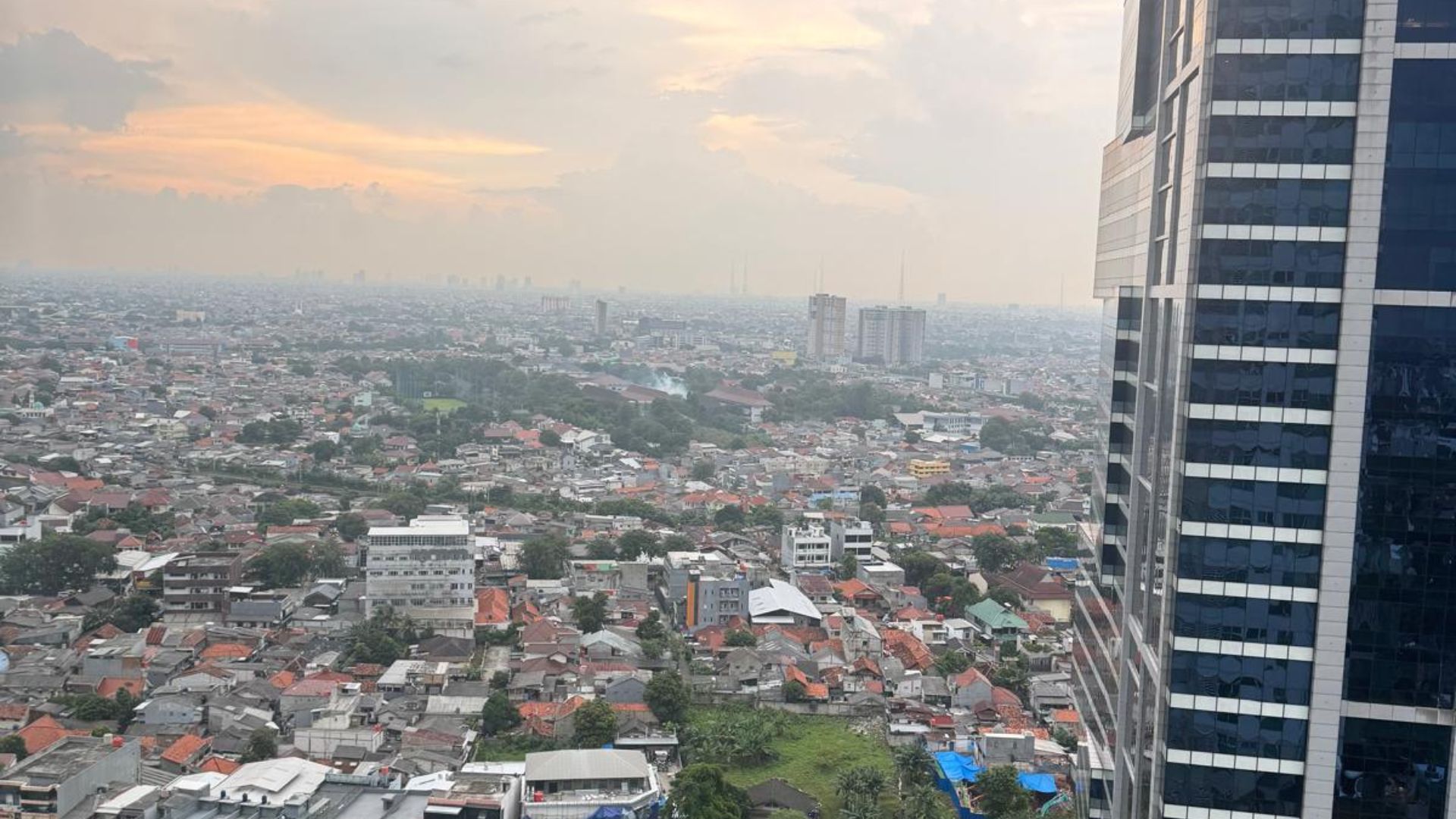 GANDARIA HEIGHTS-3+1BR-VIEW Spacious 3+1BR Living at Gandaria Heights