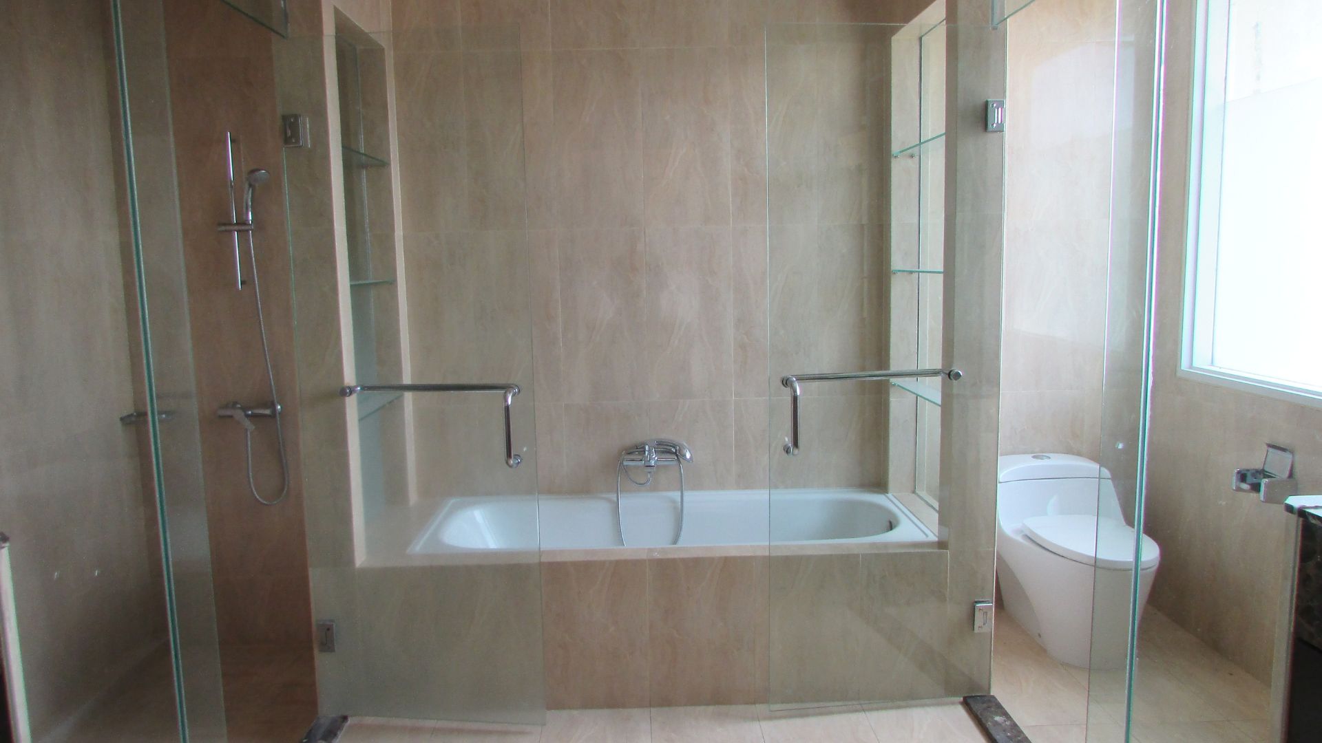 Modern 4BR Home for Comfortable Family – Cilandak