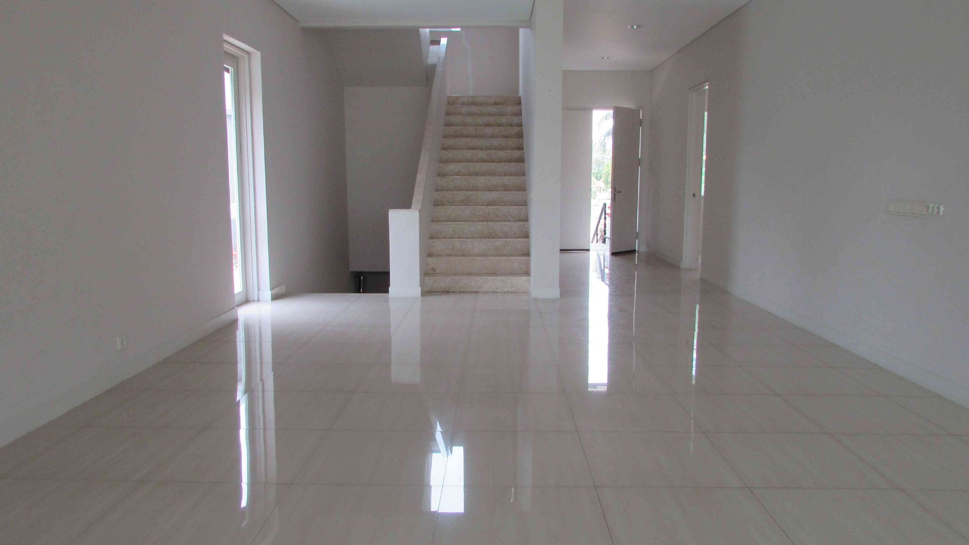 Prestigious 4BR Home for Long-Term Stay – Cilandak