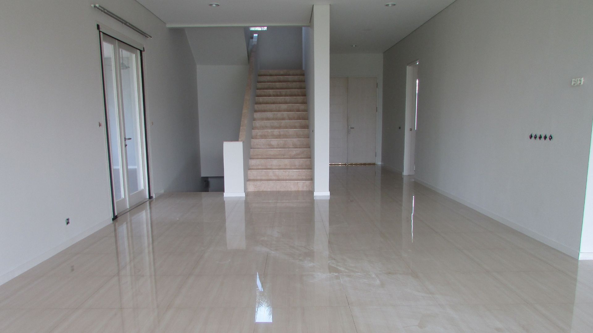 Modern 4BR Home for Comfortable Family – Cilandak
