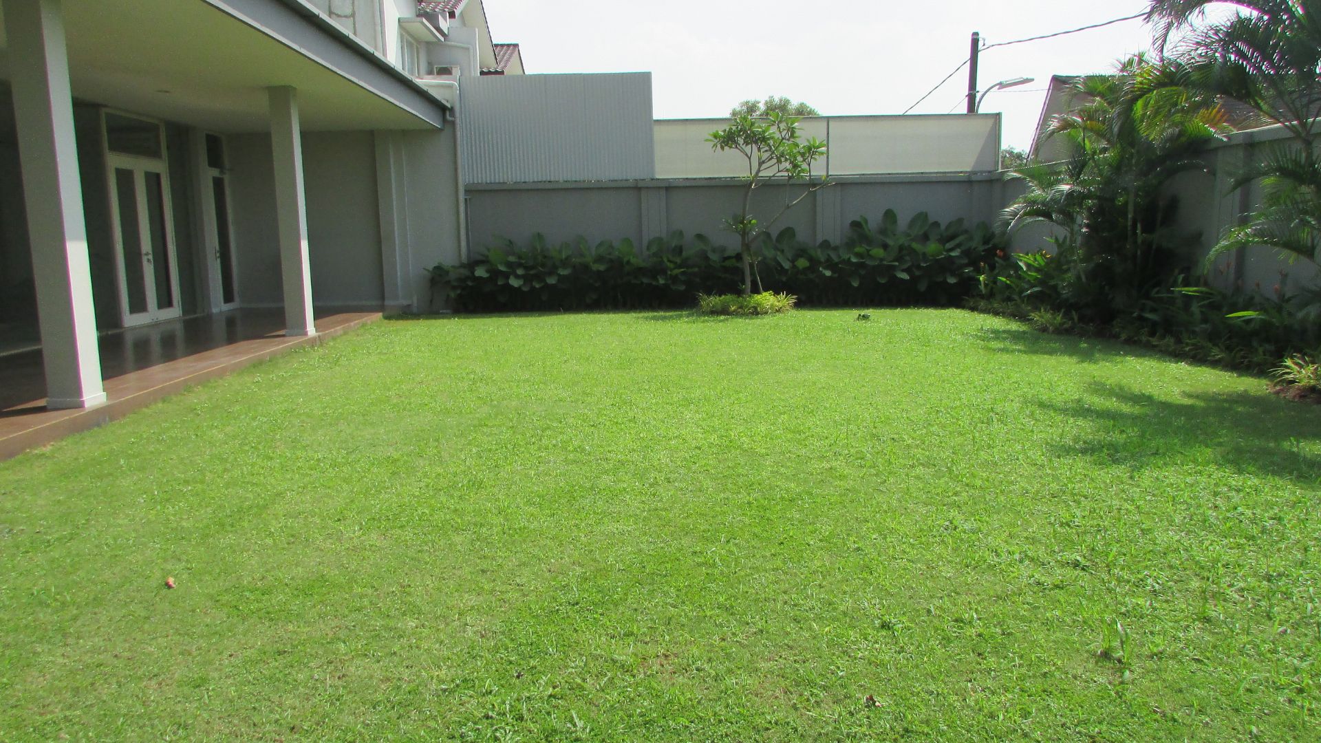 Modern 4BR Home for Comfortable Family – Cilandak