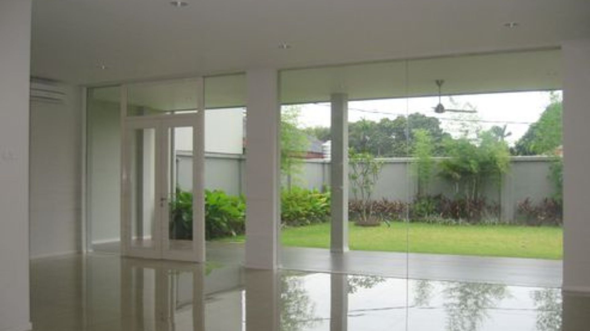 Modern 4BR Home for Comfortable Family – Cilandak