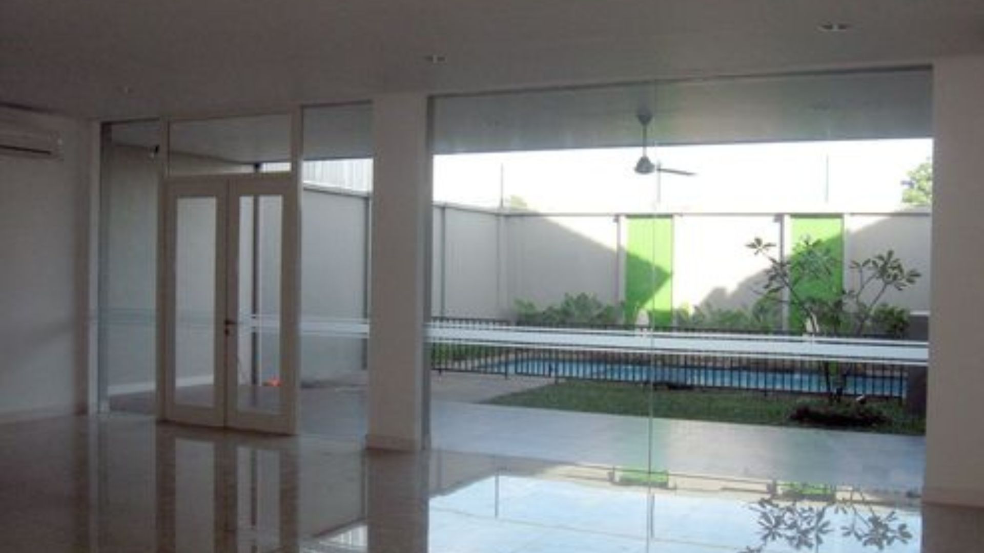 HAJI JAYA 12-4BR-LIVING AREA Stylish 4BR Home with Practical Layout – Cilandak