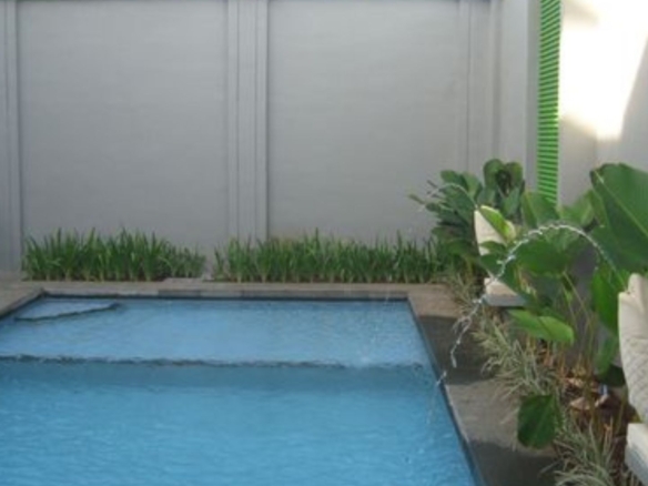 HAJI JAYA 12-4BR-SWIMMING POOL ANGLE 2