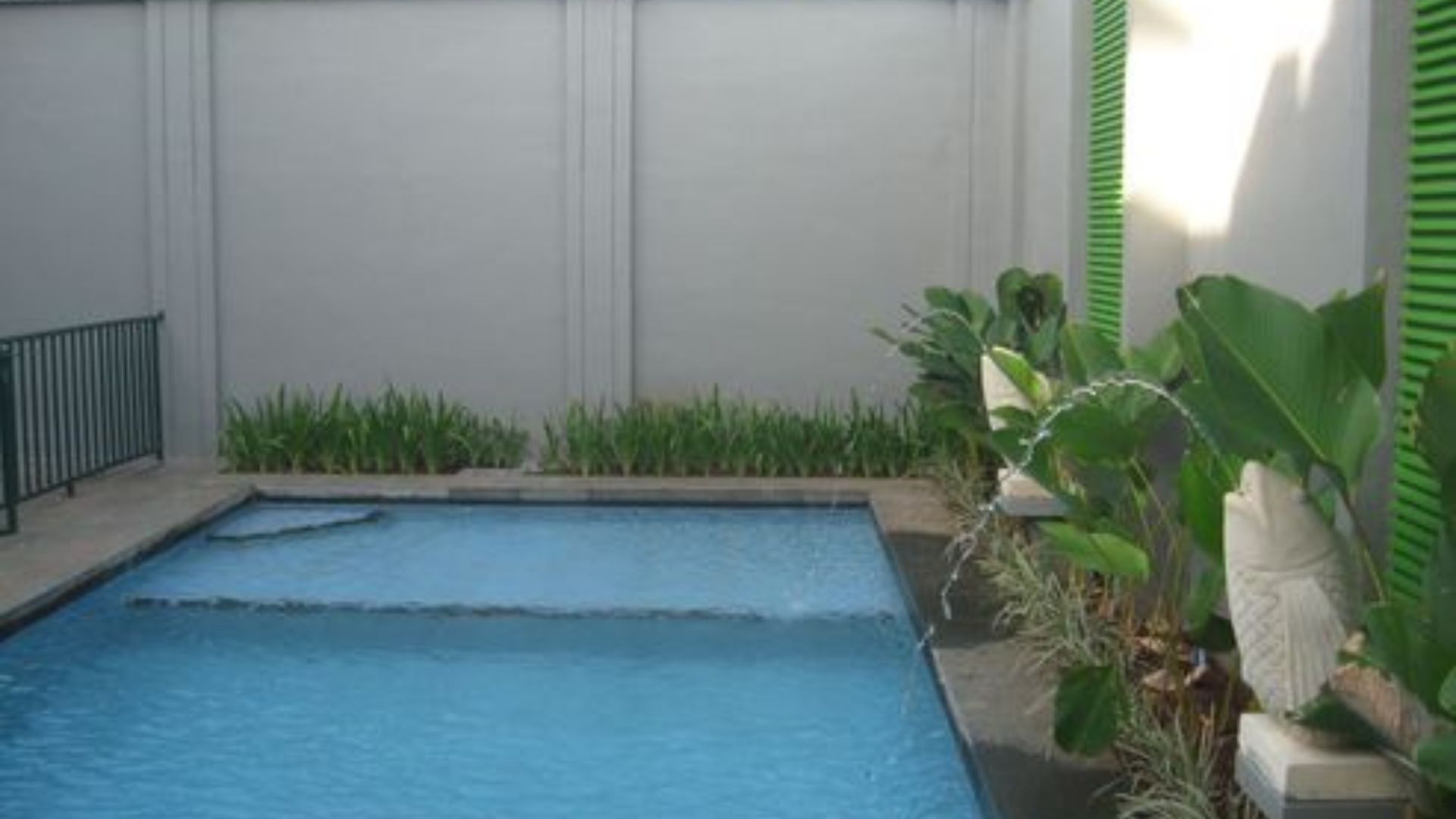 HAJI JAYA 12-4BR-SWIMMING POOL ANGLE 2