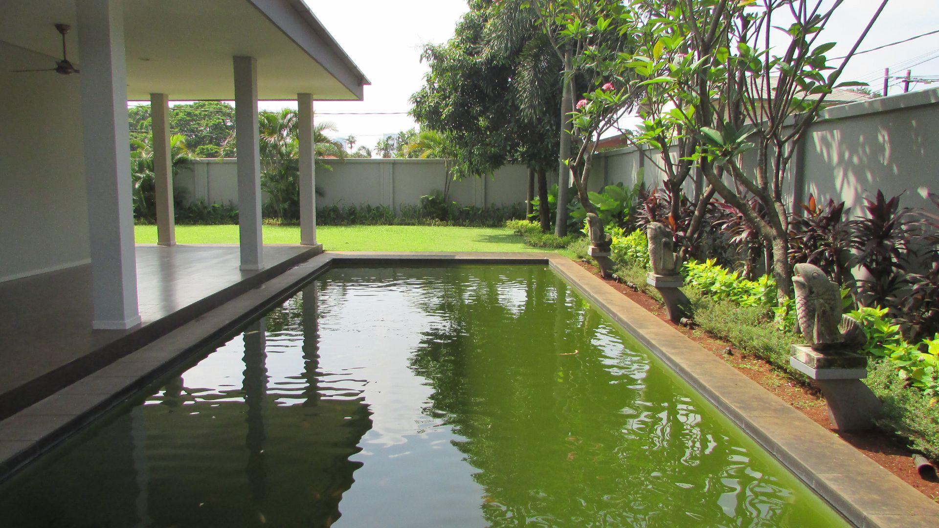 Modern 4BR Home for Comfortable Family – Cilandak