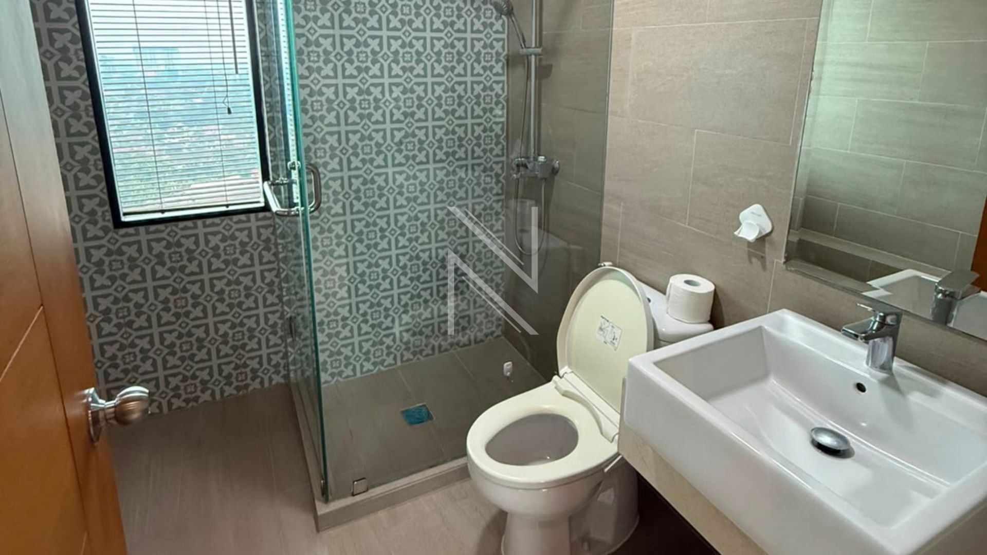 Spacious and Luxury 3+1BR – Hamptons Park