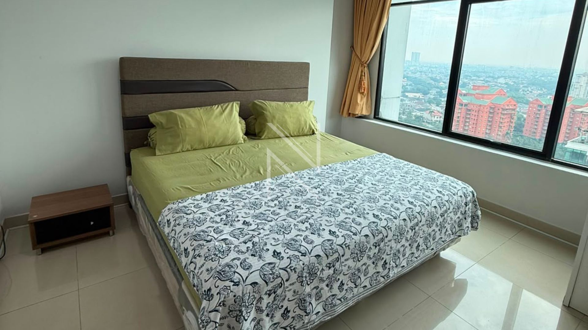 Spacious and Luxury 3+1BR – Hamptons Park