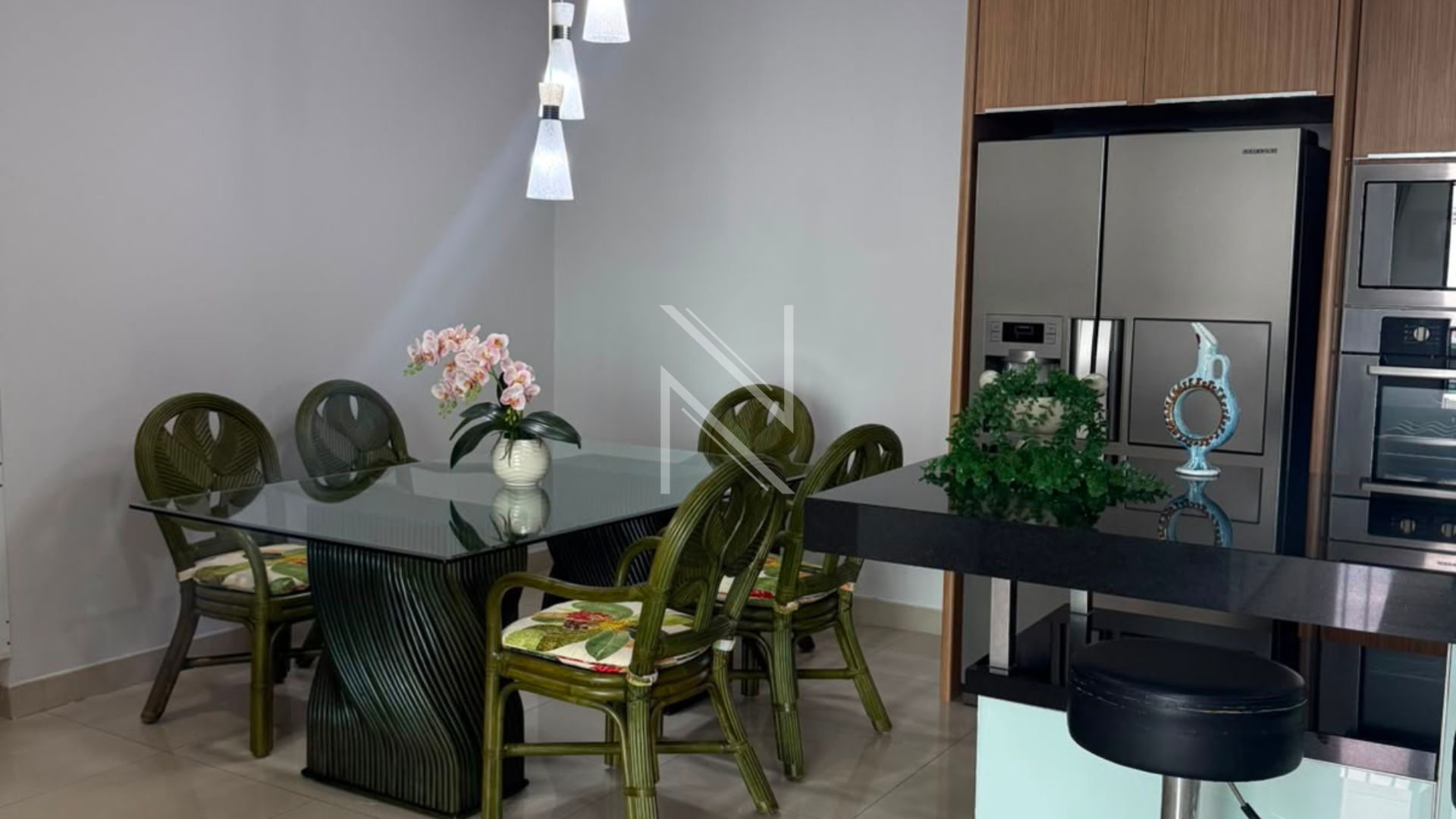 Spacious and Luxury 3+1BR – Hamptons Park