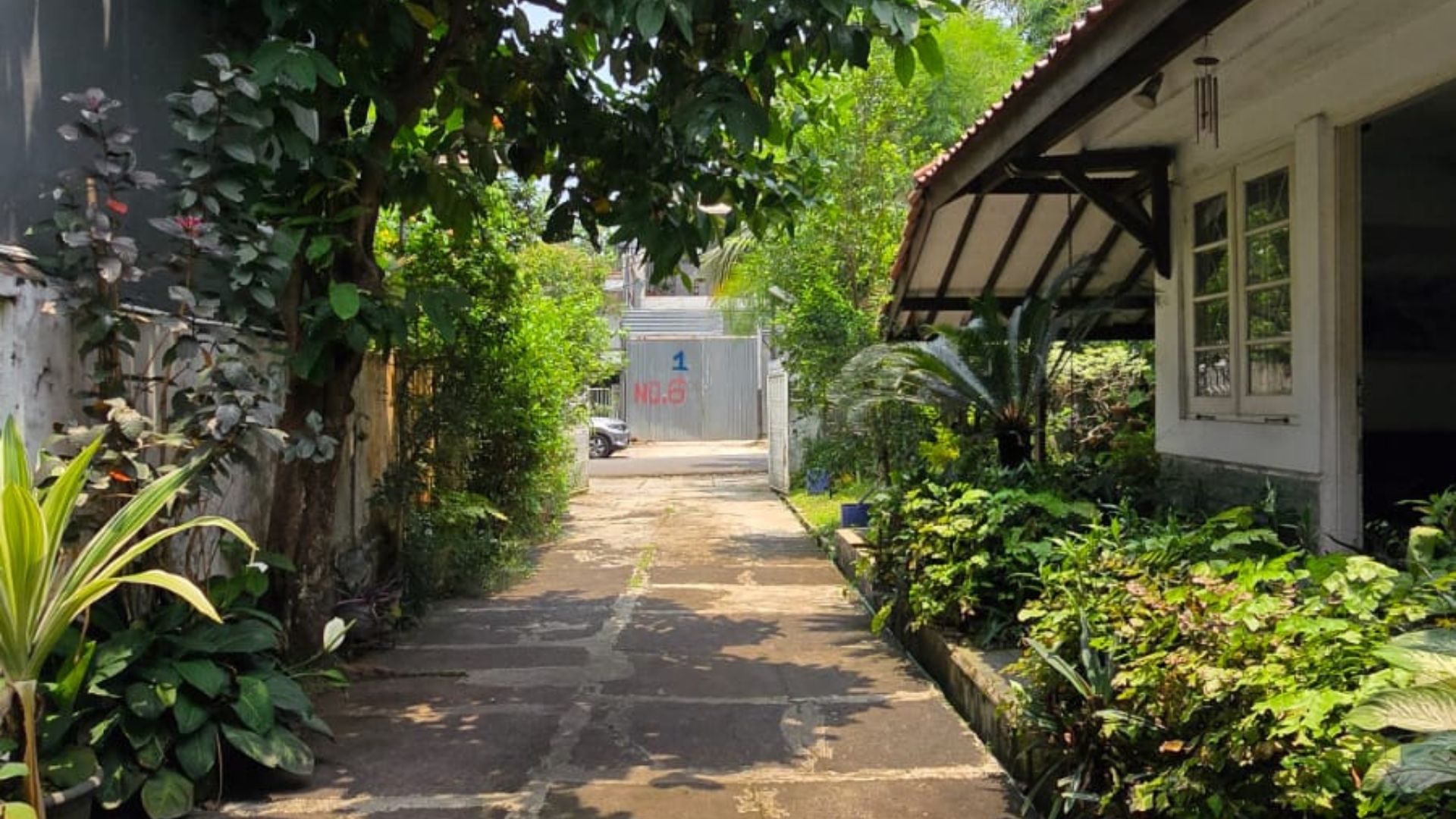 HANGTUAH I-6BR-GARAGE Modern 6BR Residence for Family Comfort – Kebayoran Baru