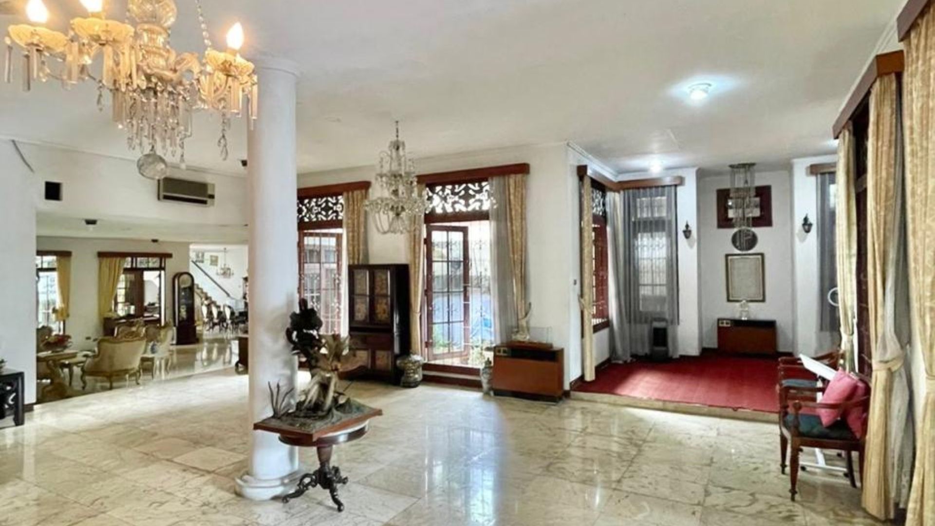 JL.MALUKU--SPACIOUS SPACE