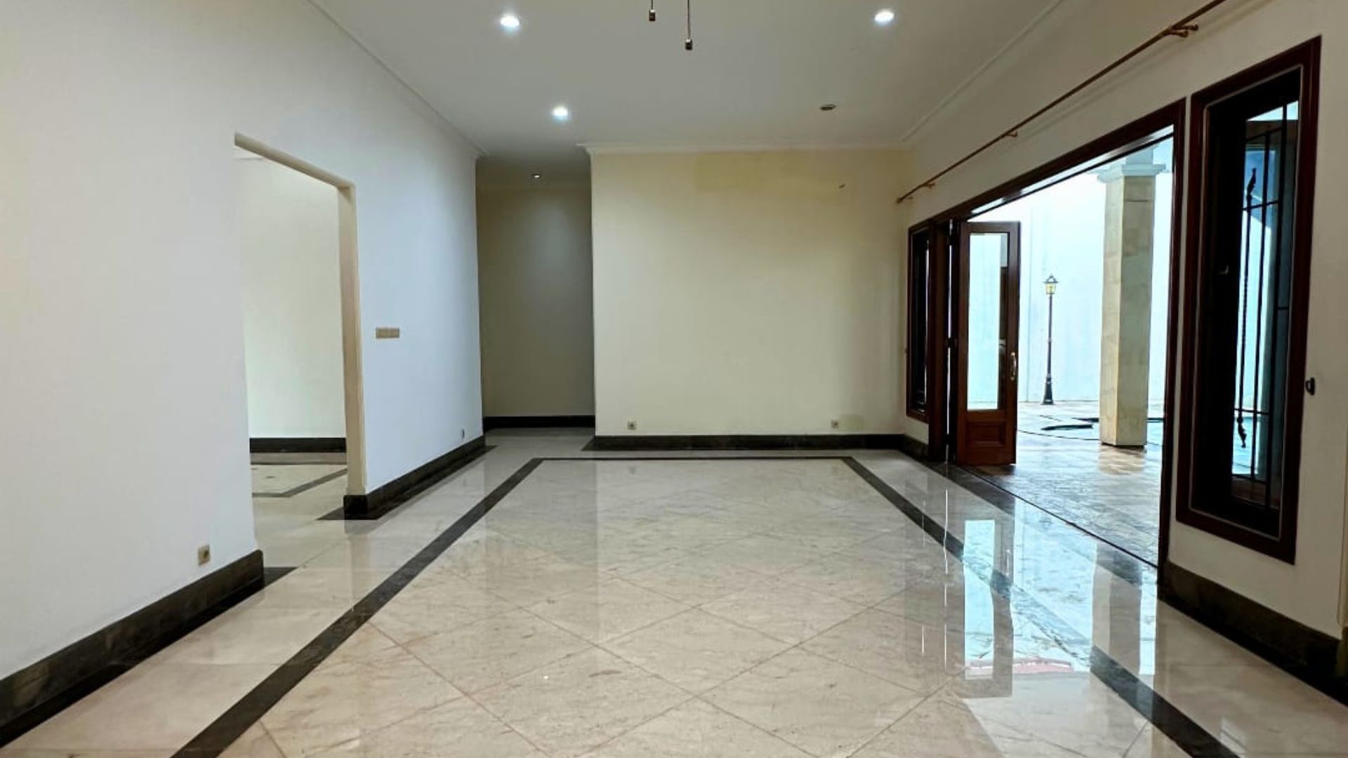 Refined 4BR Home for Urban Families – Kebayoran Baru
