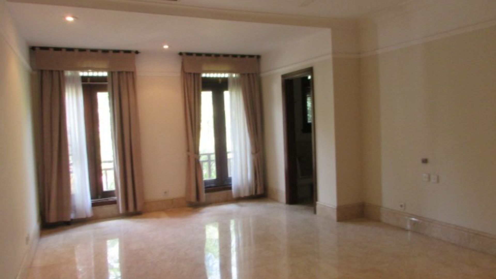 KEMANG V 26 RESIDENCE-3BR-BEDROOM