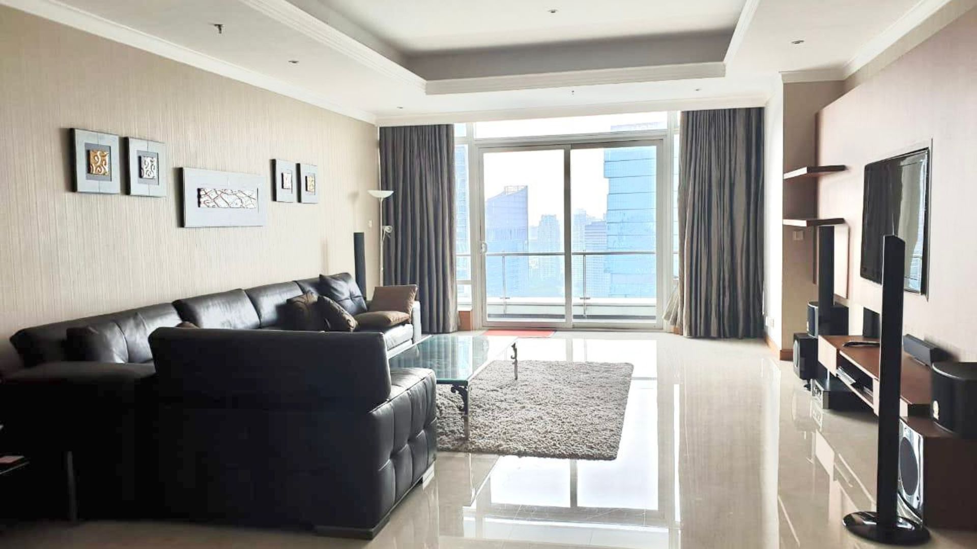 KEMPINSKI PRIVATE RESIDENCE-2BR-LIVING AREA