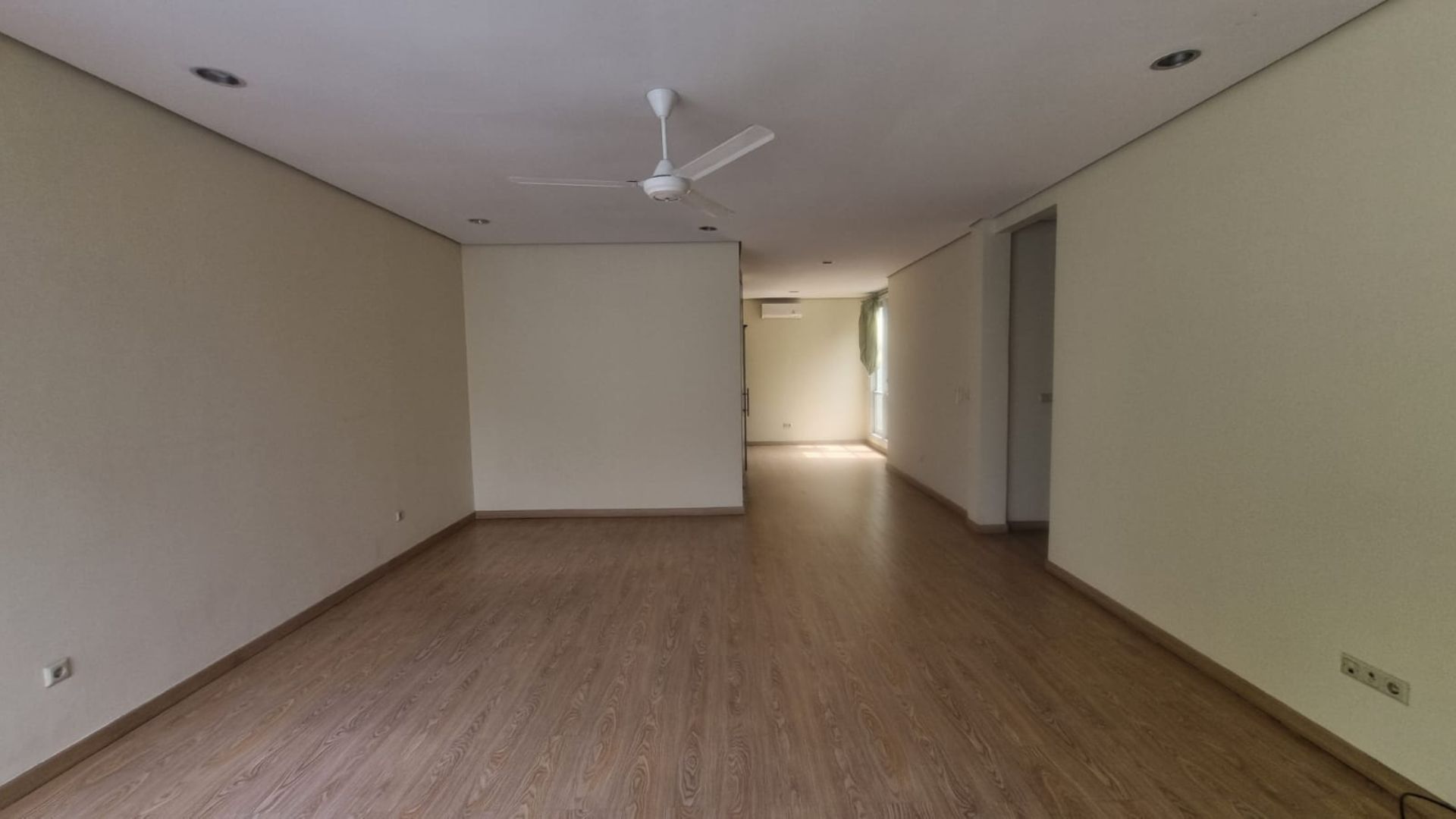 KENCANA INDAH 2 TF 1 NO.1-4BR-BEDROOM 2 Exclusive 4BR Private Home at Pondok Indah