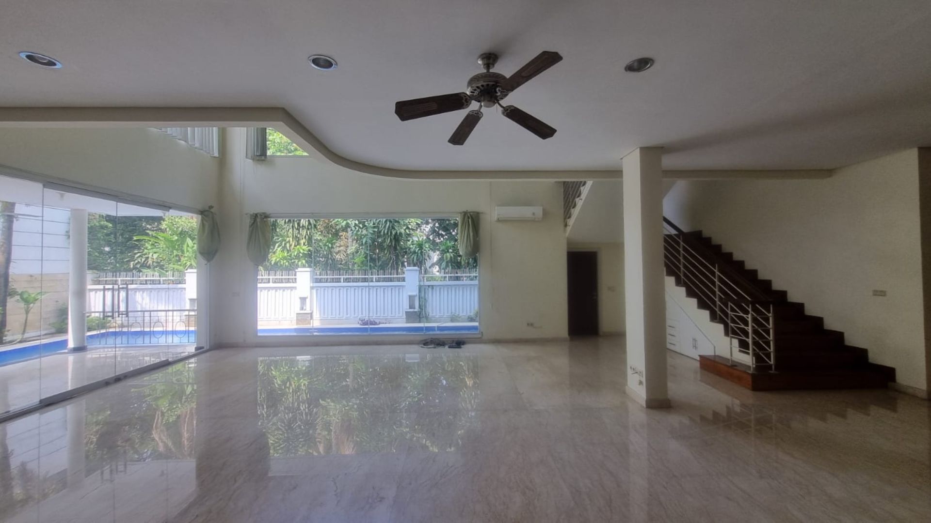 KENCANA INDAH 2 TF 1 NO.1-4BR-LIVING AREA OPEN SPACE Exclusive 4BR Private Home at Pondok Indah