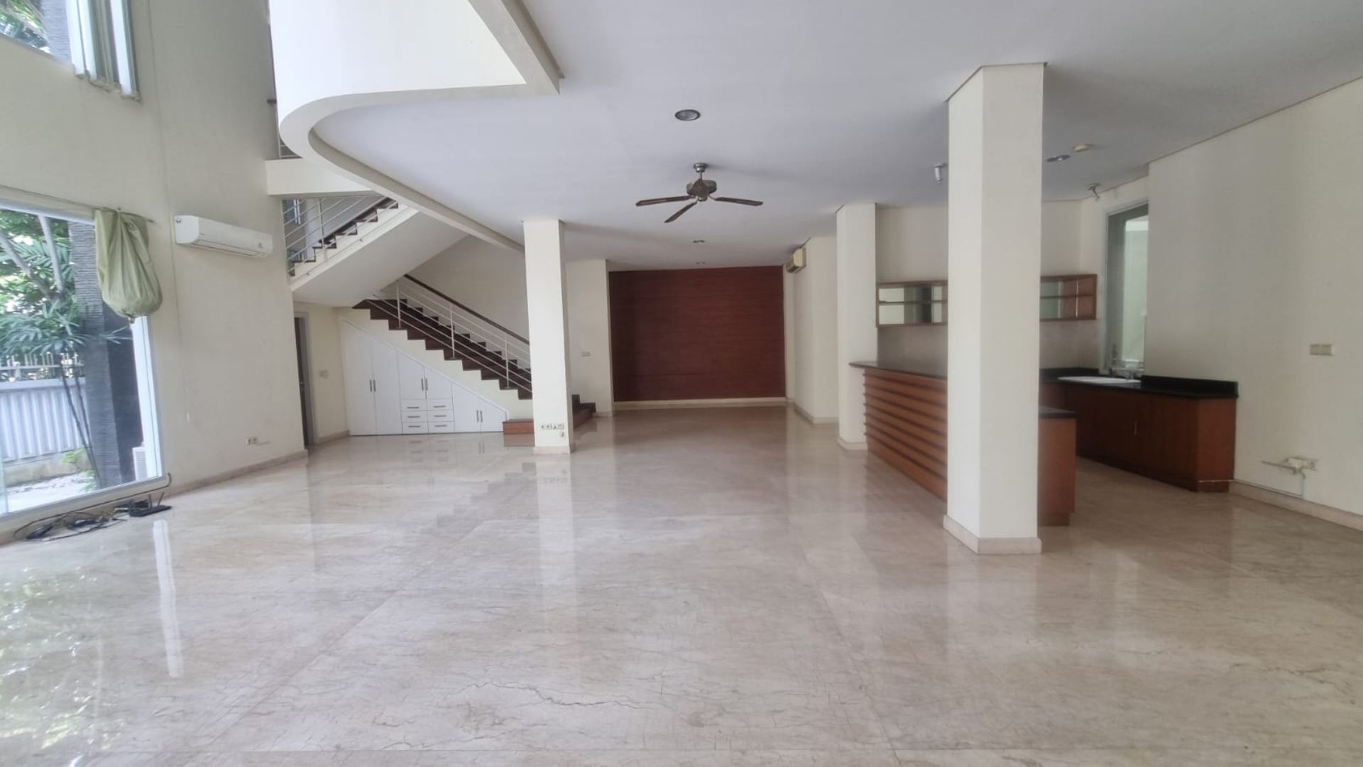 KENCANA INDAH 2 TF 1 NO.1-4BR-LIVING AREA Exclusive 4BR Private Home at Pondok Indah