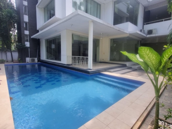 KENCANA INDAH 2 TF 1 NO.1-SWIMMING POOL ANGLE 2