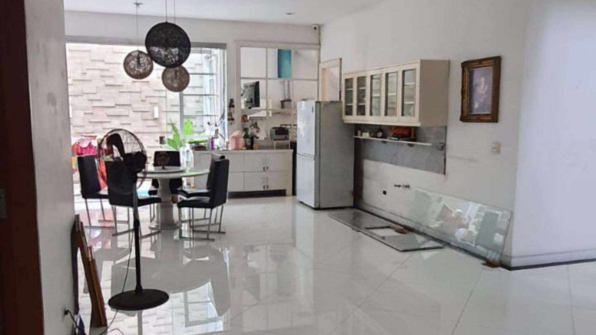 Elegant 5BR Home for Urban Living – Menteng