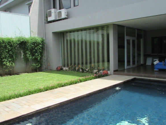 Kebayoran Baru - Cilandak Tengah 2 Kav E - Pool.jpg