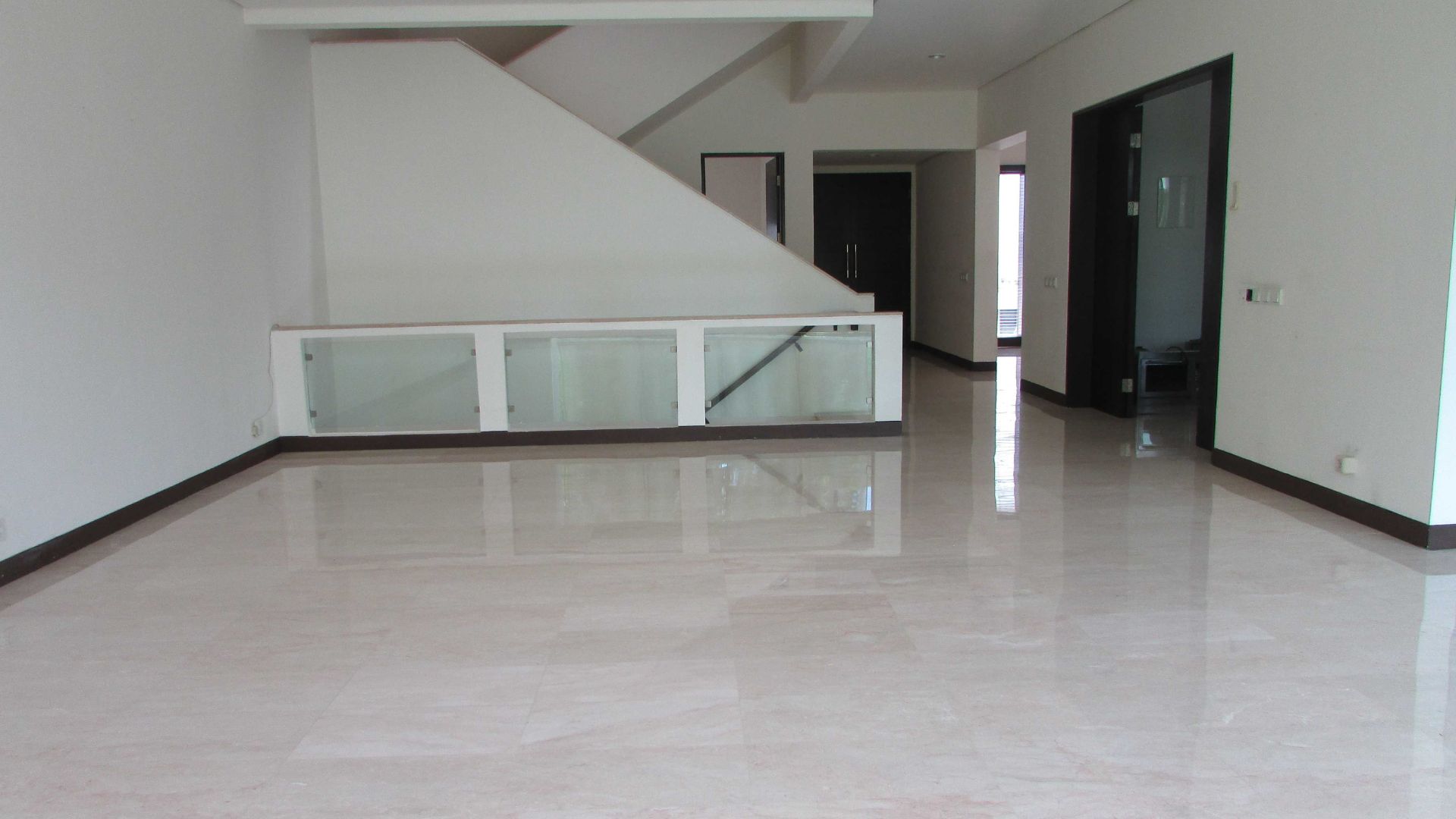Modern 4BR Family Home Near – Cilandak