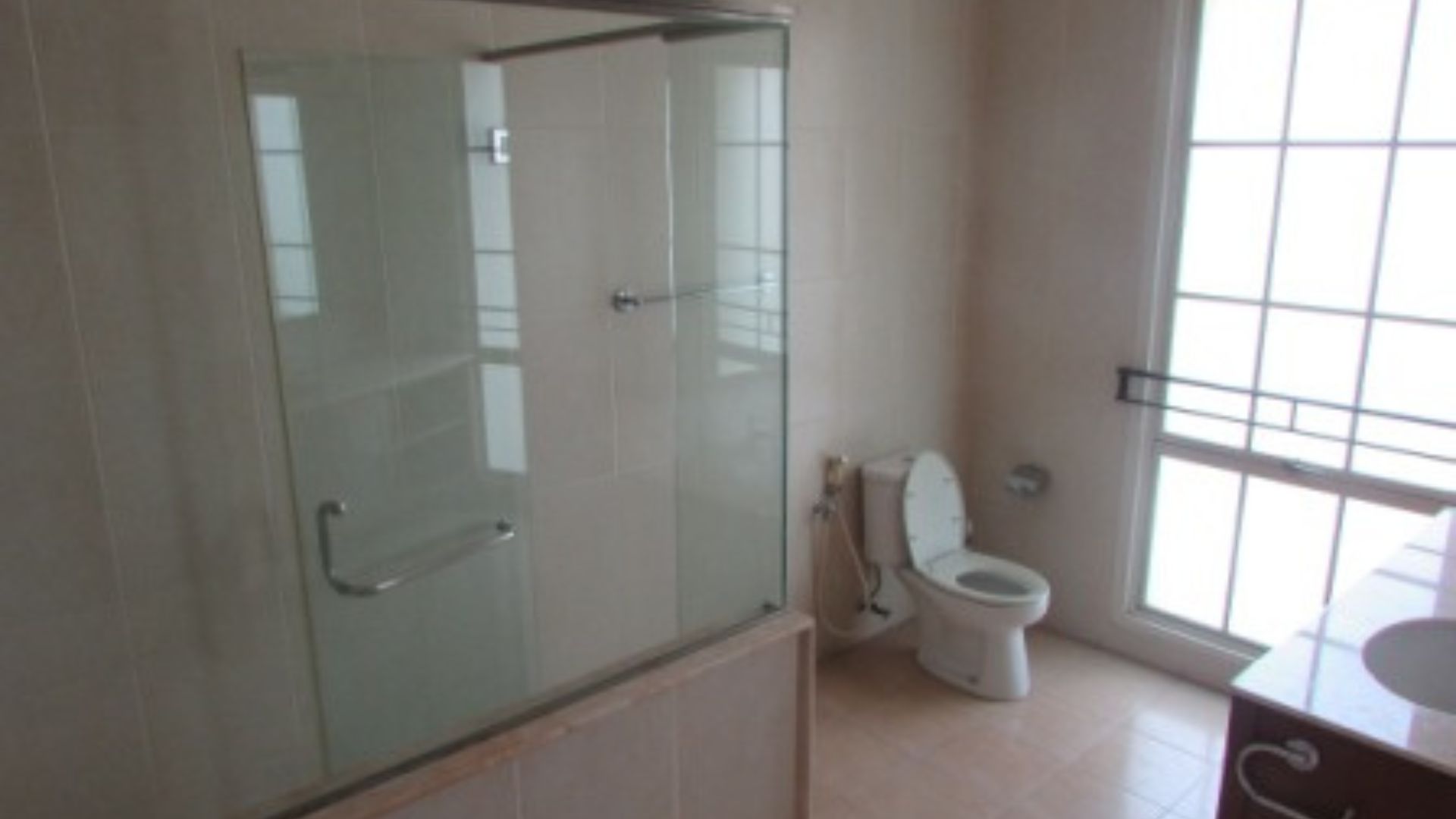 Kencana Permai 2 No.20-4BR-BATHROOM 1 Elegant 4BR Family Stay in Pondok Indah