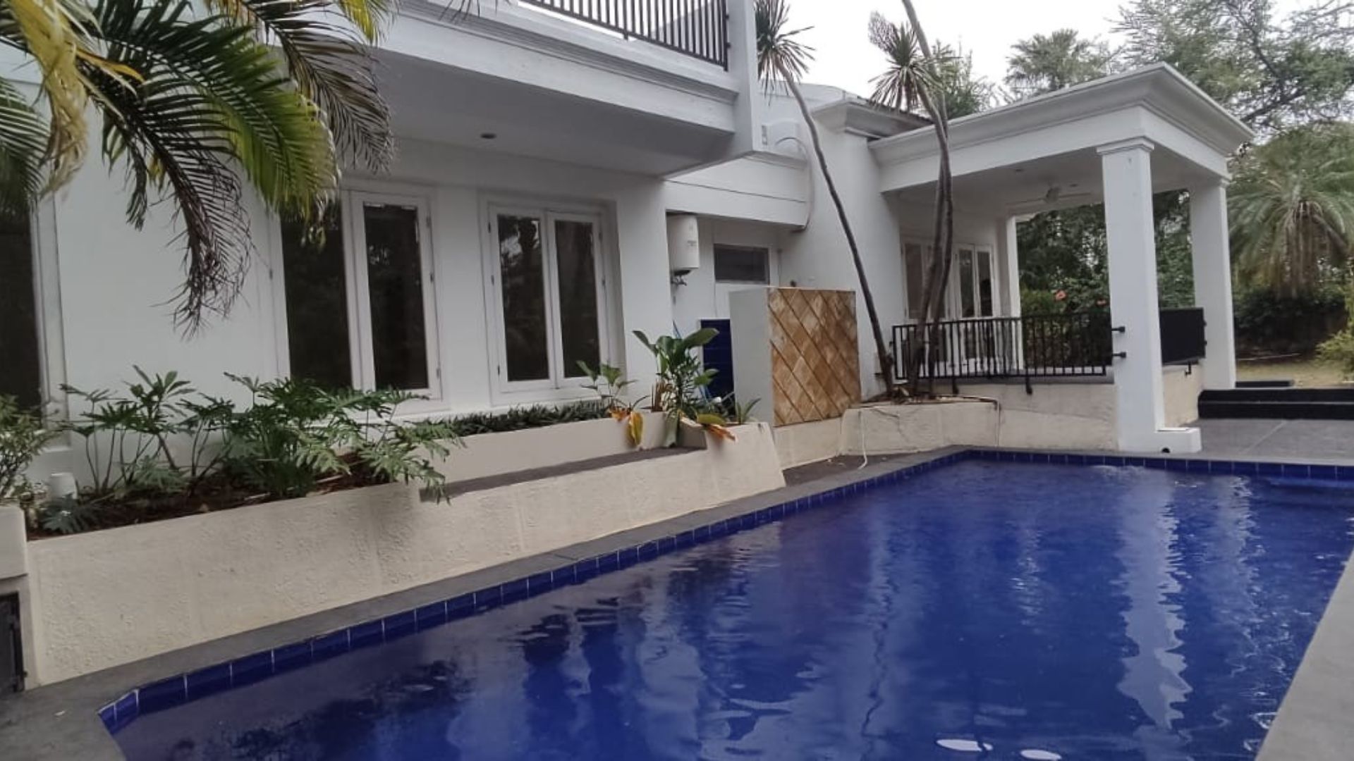 Kencana Permai 6 No.8-5BR-SWIMMING POOL