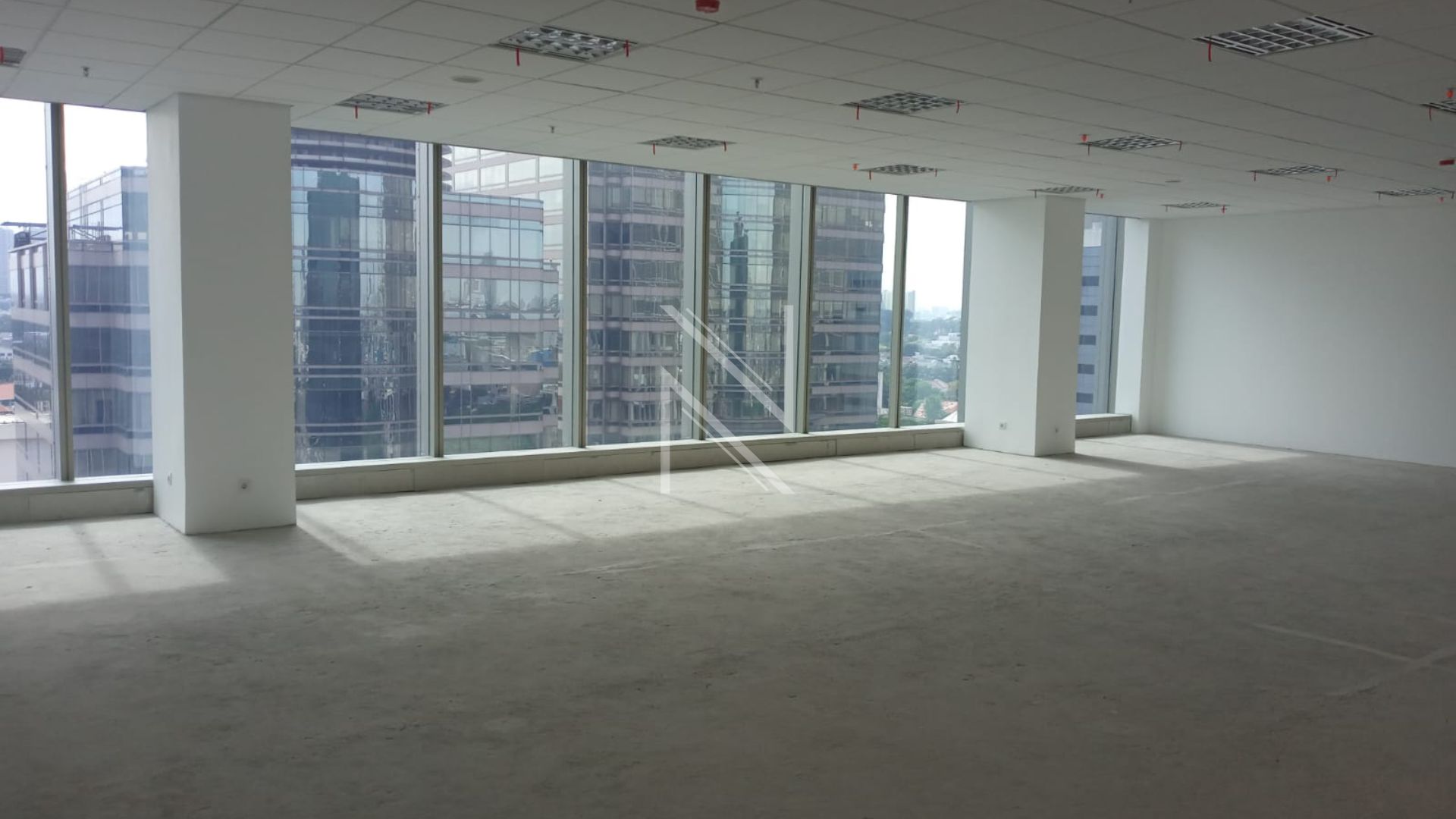 LIPPO THAMRIN OFFICE- 168 - MAIN AREA (3)