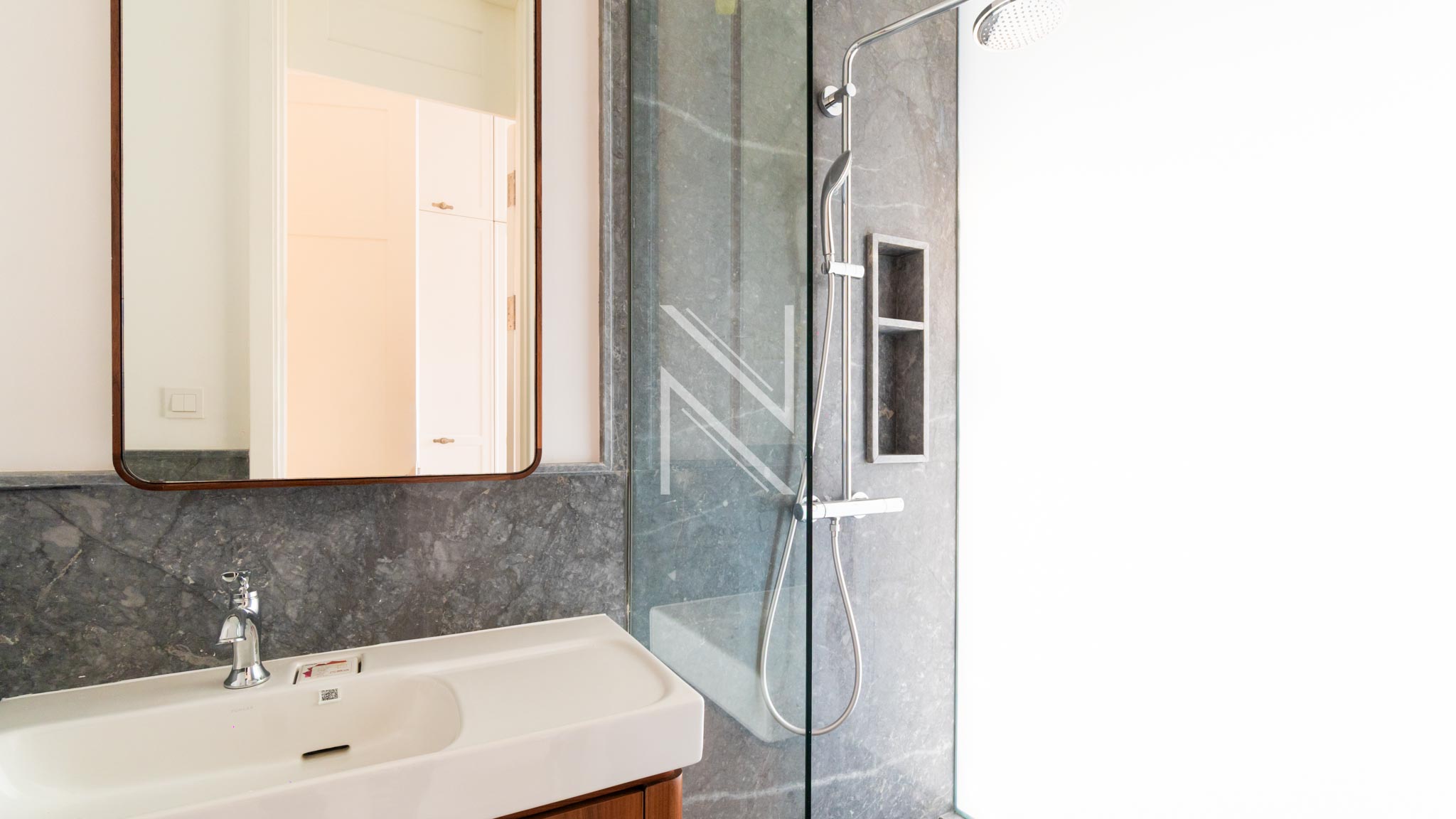 LeParc-3BR-BATHROOM 1 Refined 3BR Residence at Le Parc