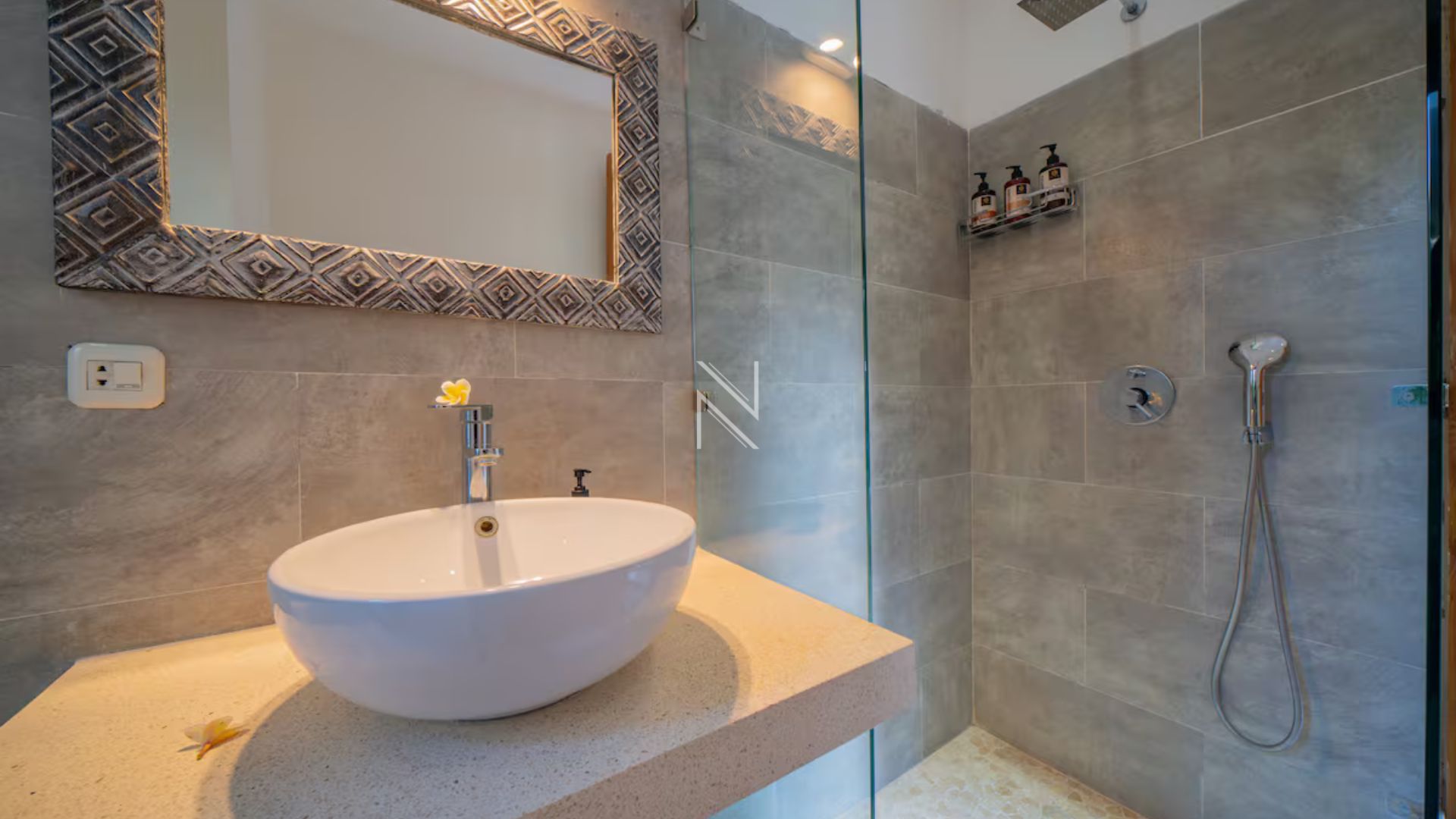Lea Bali – Bathroom 2 Expansive 7BR Home at Villa Lea Bali