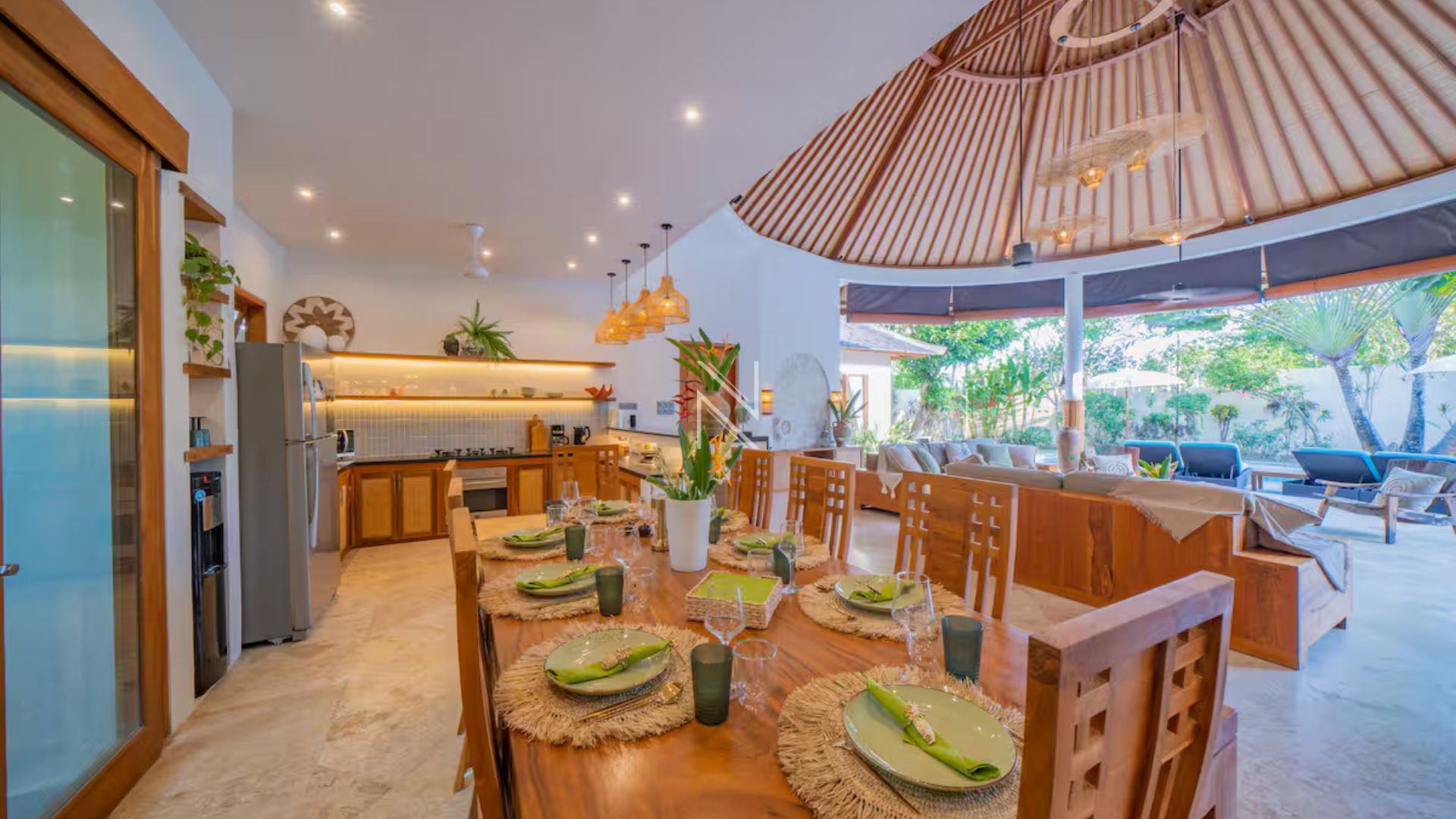 Lea Bali – Dining Area Expansive 7BR Home at Villa Lea Bali