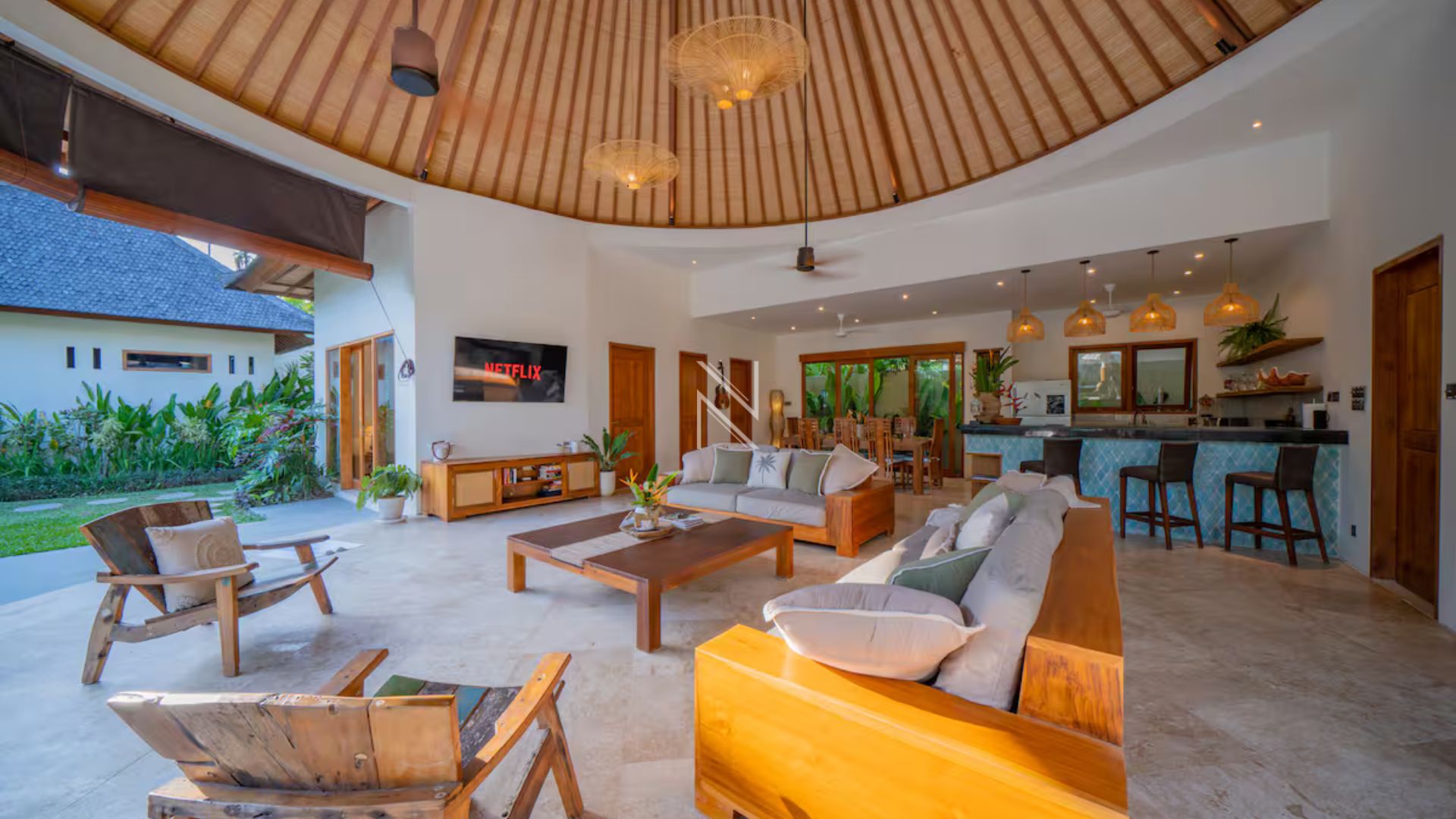 Lea Bali – Living Area Spacious 5BR Stay at Villa Lea