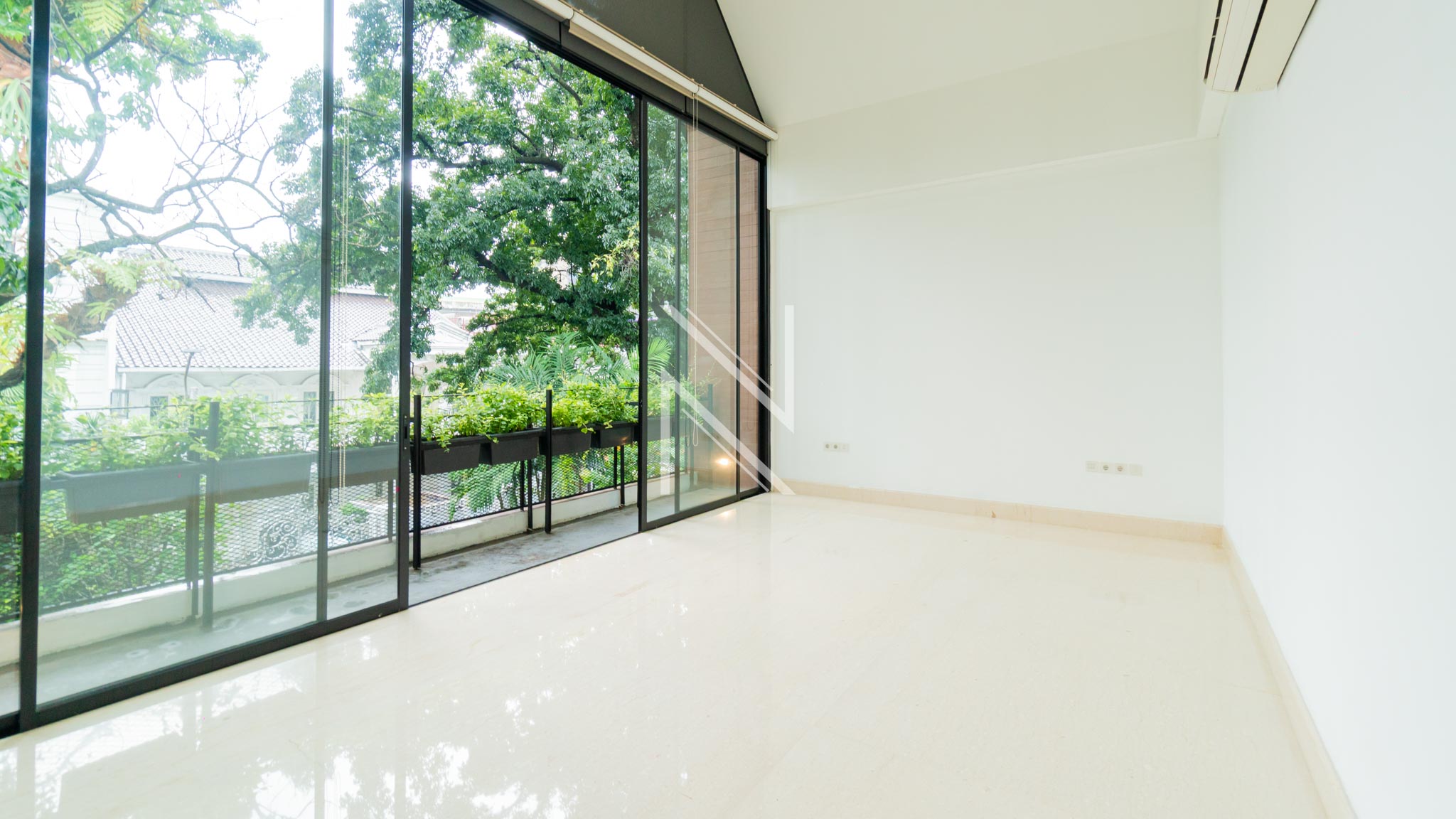 Elegant 4BR Home for Family – Kebayoran Baru