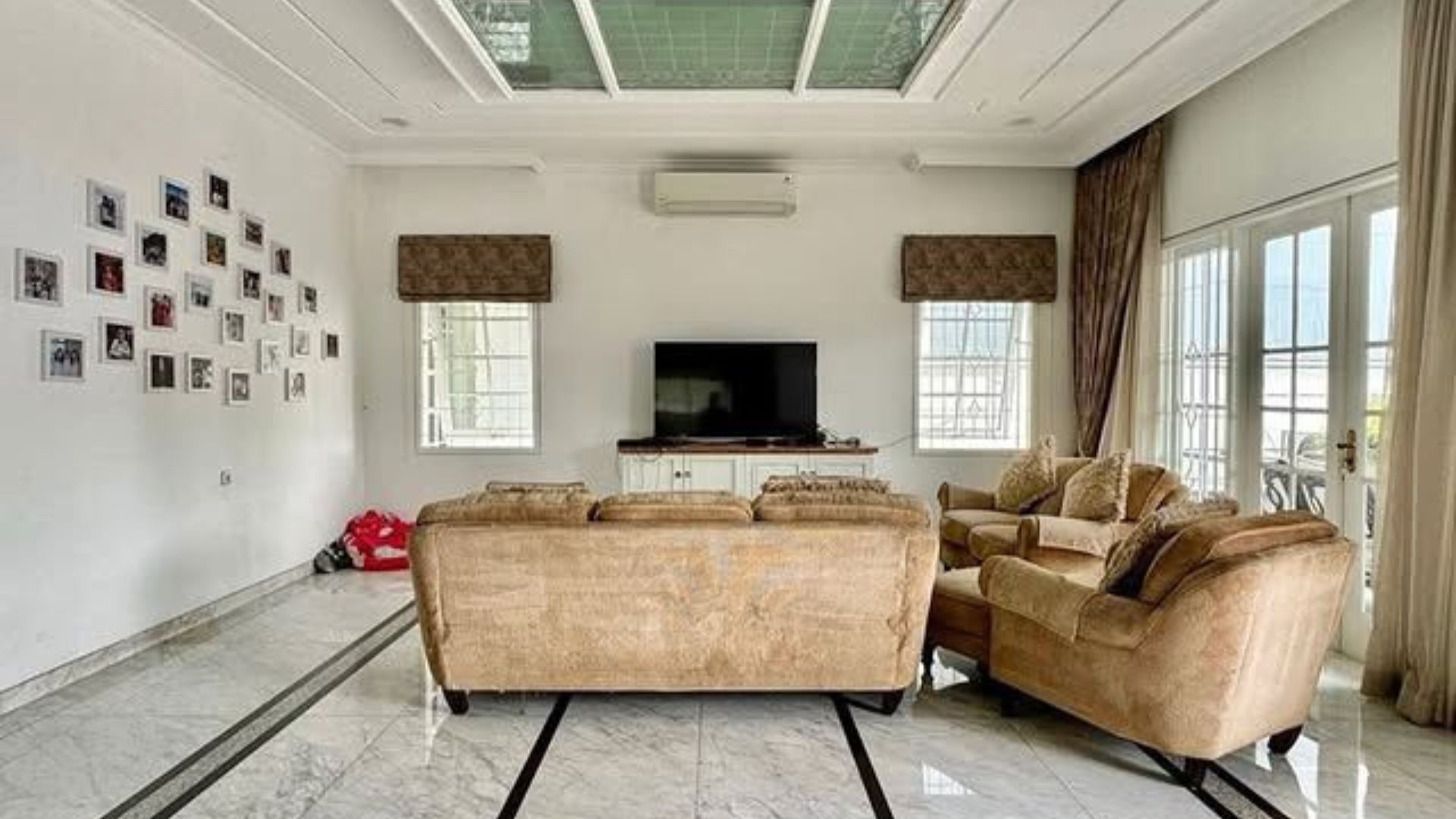 Grand 5BR Residence for Central Stay – Menteng